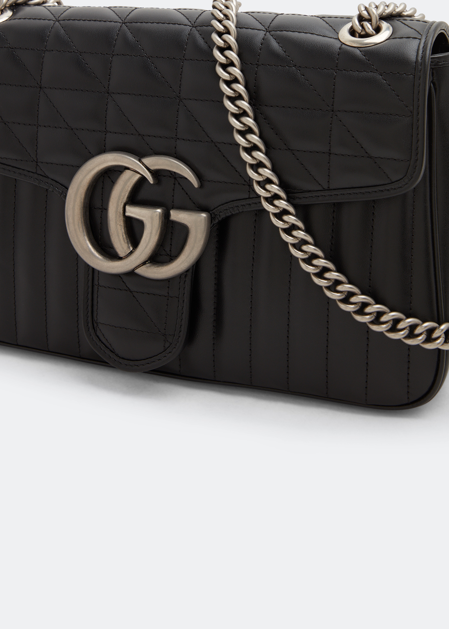 GG Marmont medium shoulder bag, Black