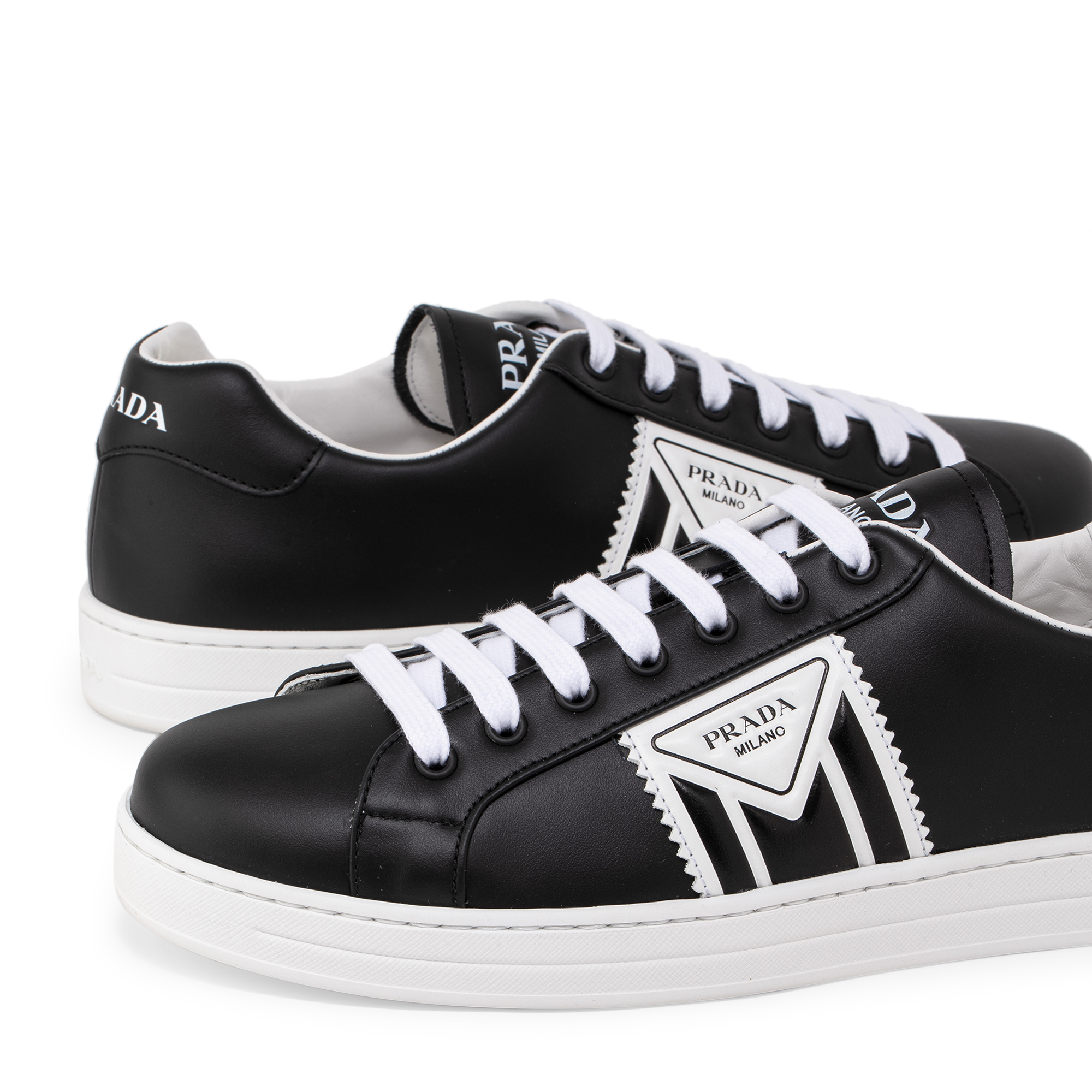 New Avenue logo sneakers, Black