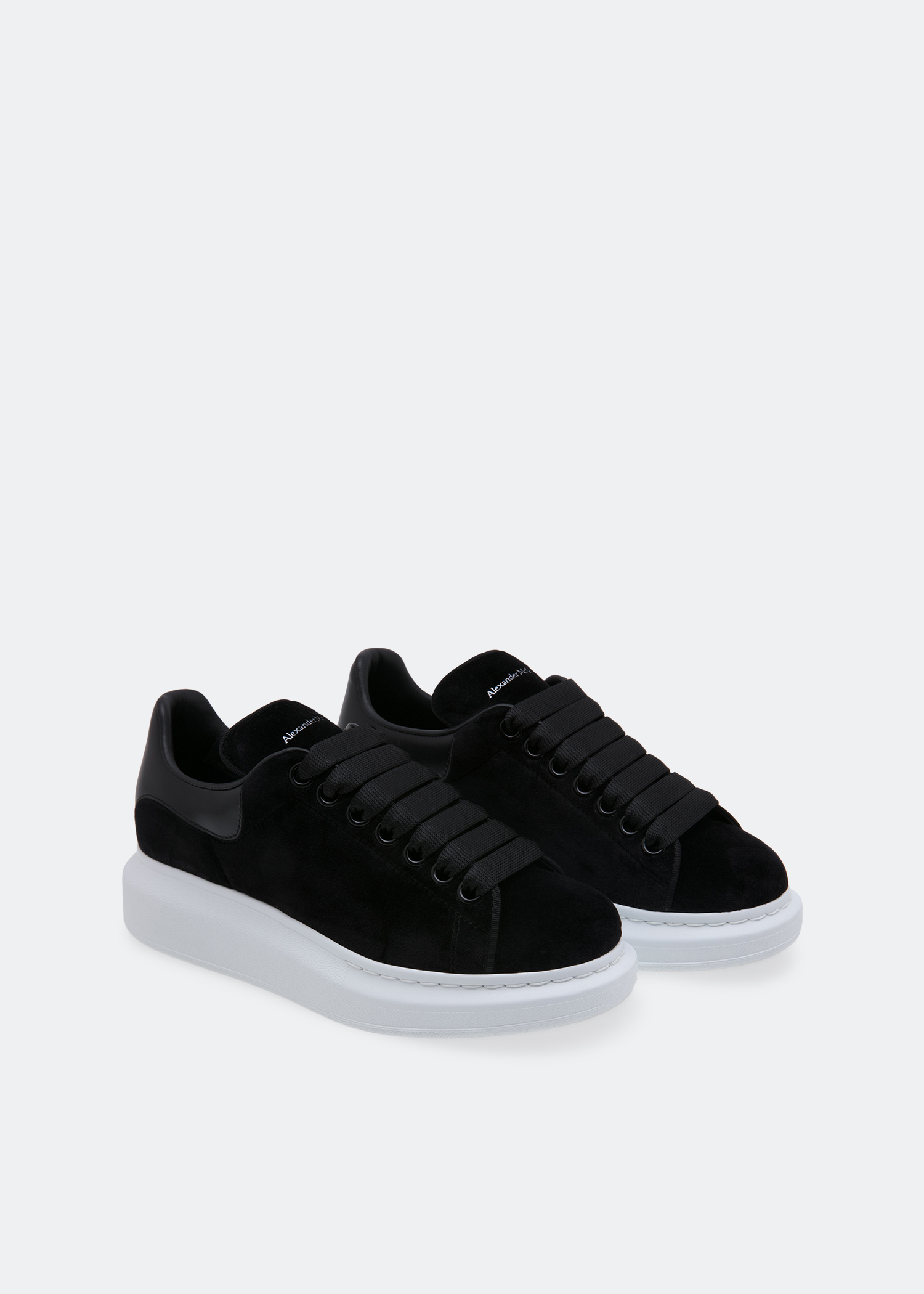 Oversized sneakers, Black