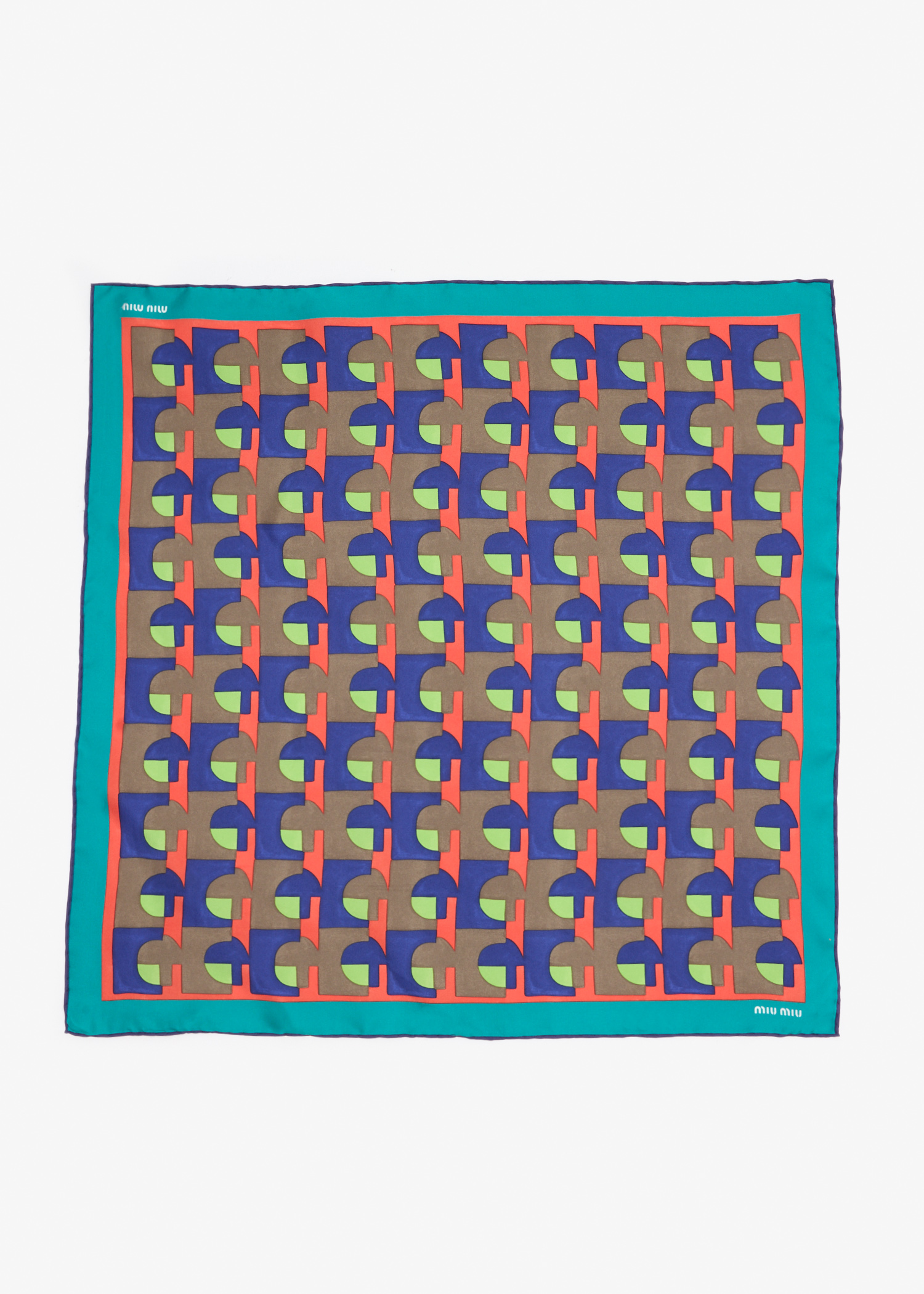 Printed silk scarf
Printed silk scarf