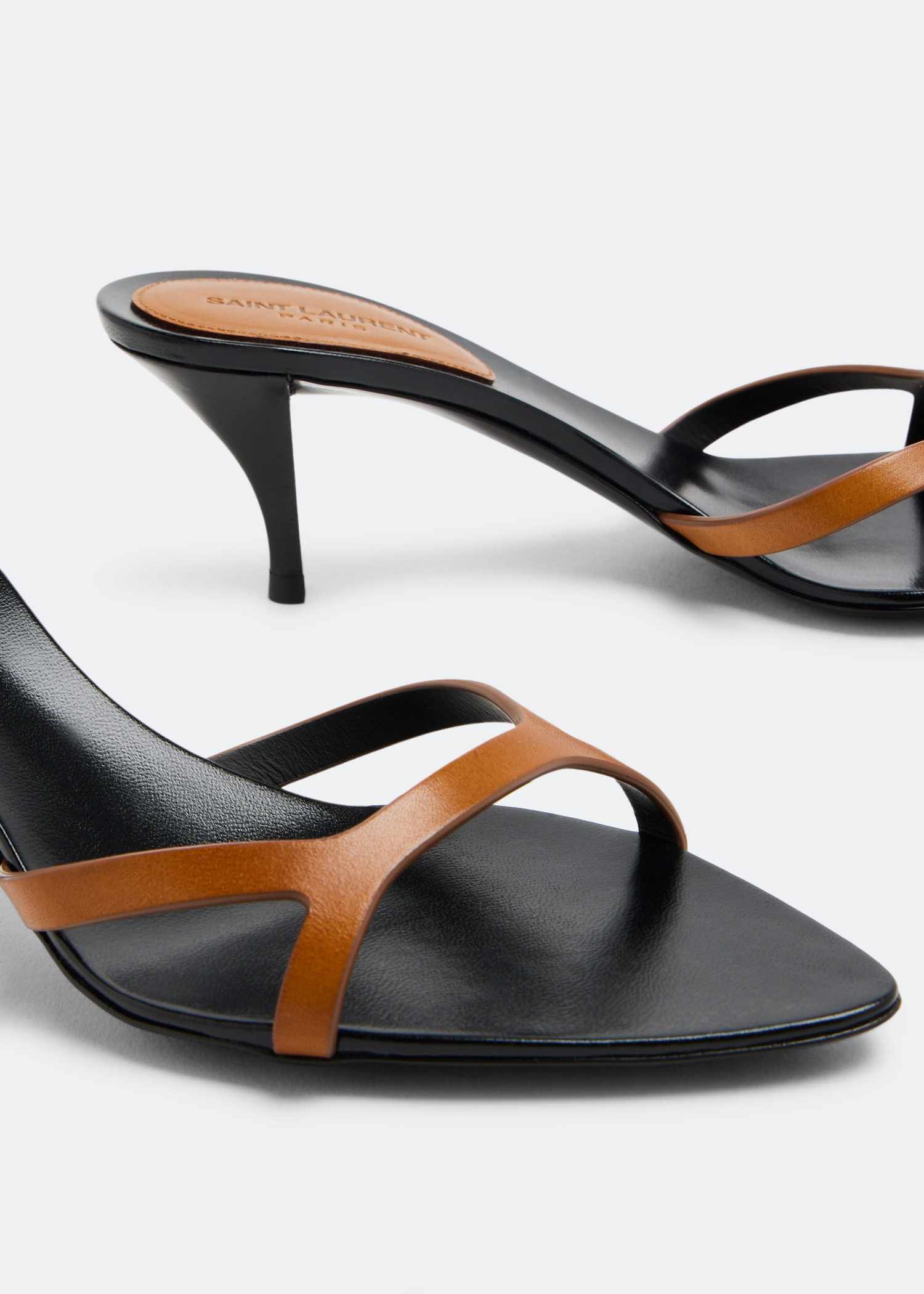 Carla mules, Brown
