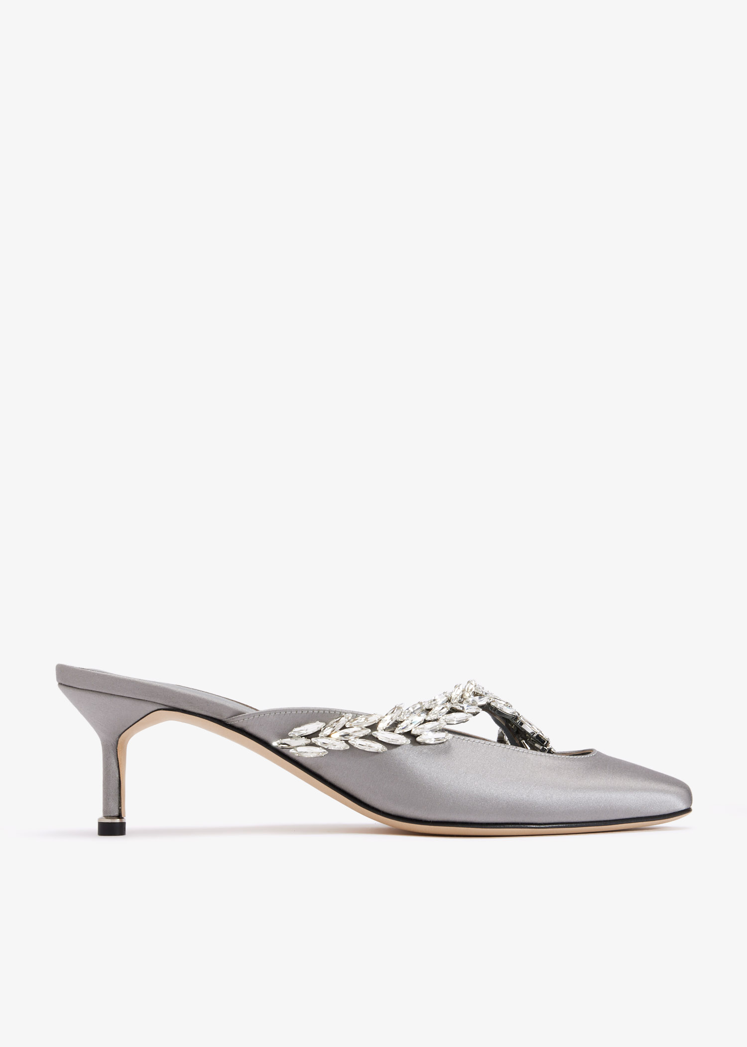 x Manolo Blahnik satin mules, Grey
x Manolo Blahnik satin mules, Grey
