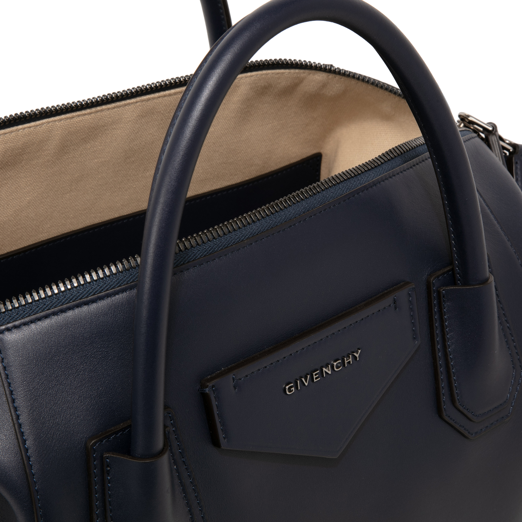 Antigona Soft medium bag, Blue