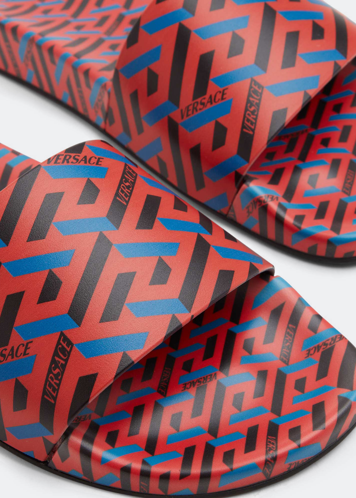 La Greca slides, Multi-coloured
La Greca slides, Multi-coloured