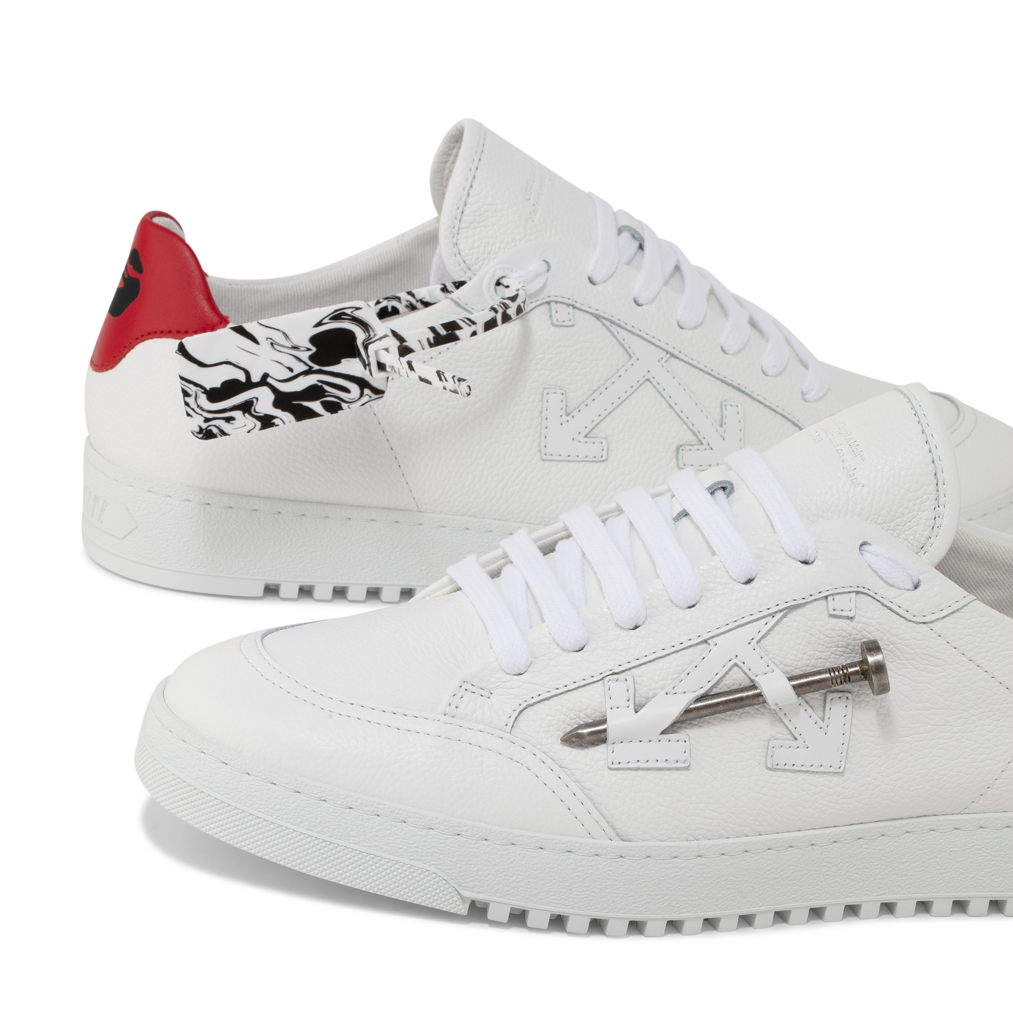 2. Low Court sneakers, White
2. Low Court sneakers, White