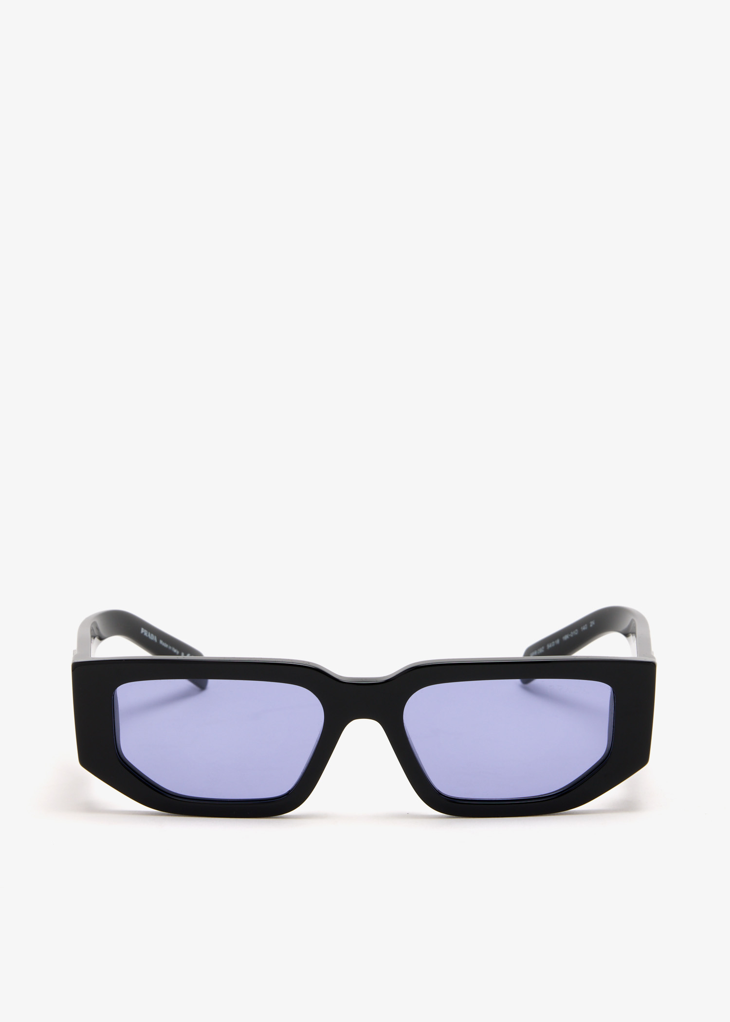 Triangle logo sunglasses, Black
Triangle logo sunglasses, Black