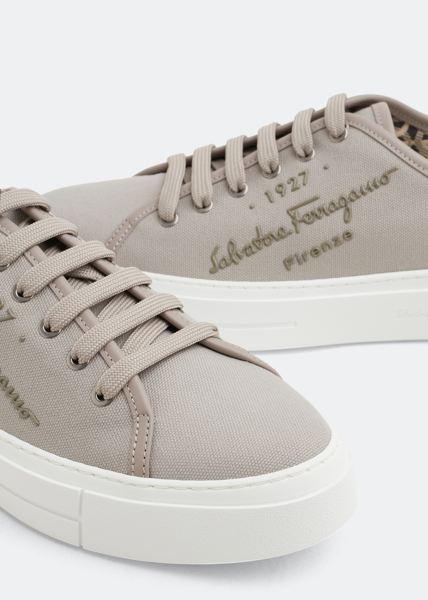 

Low cut sneakers, Grey