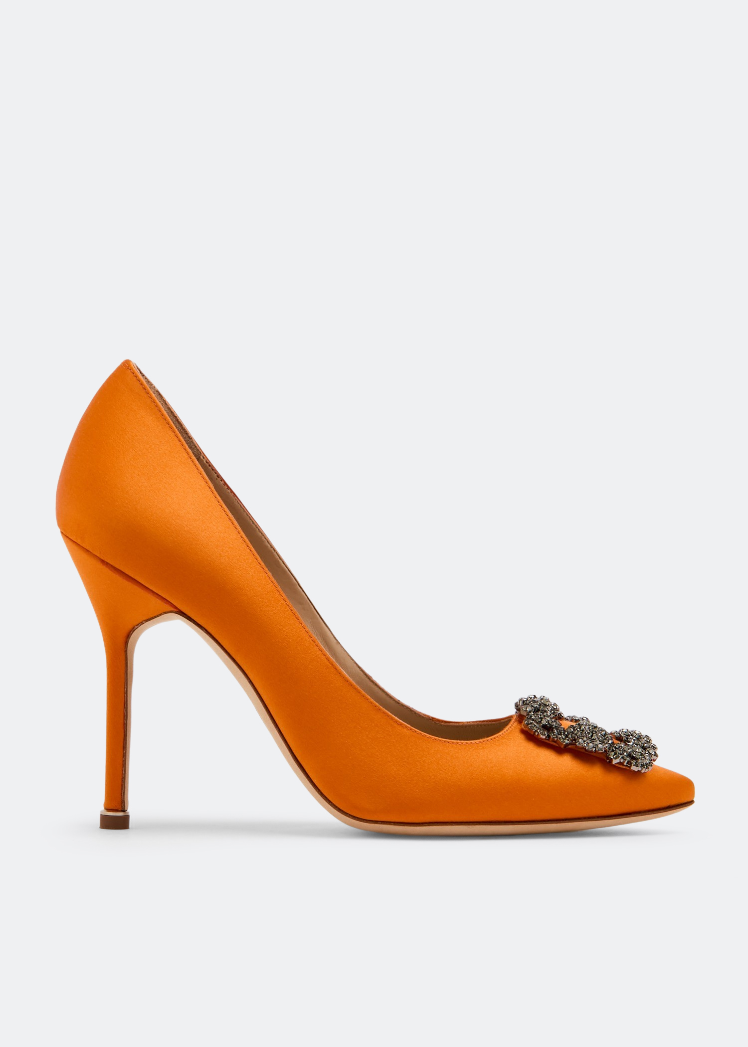 

Hangisi satin pumps, Orange