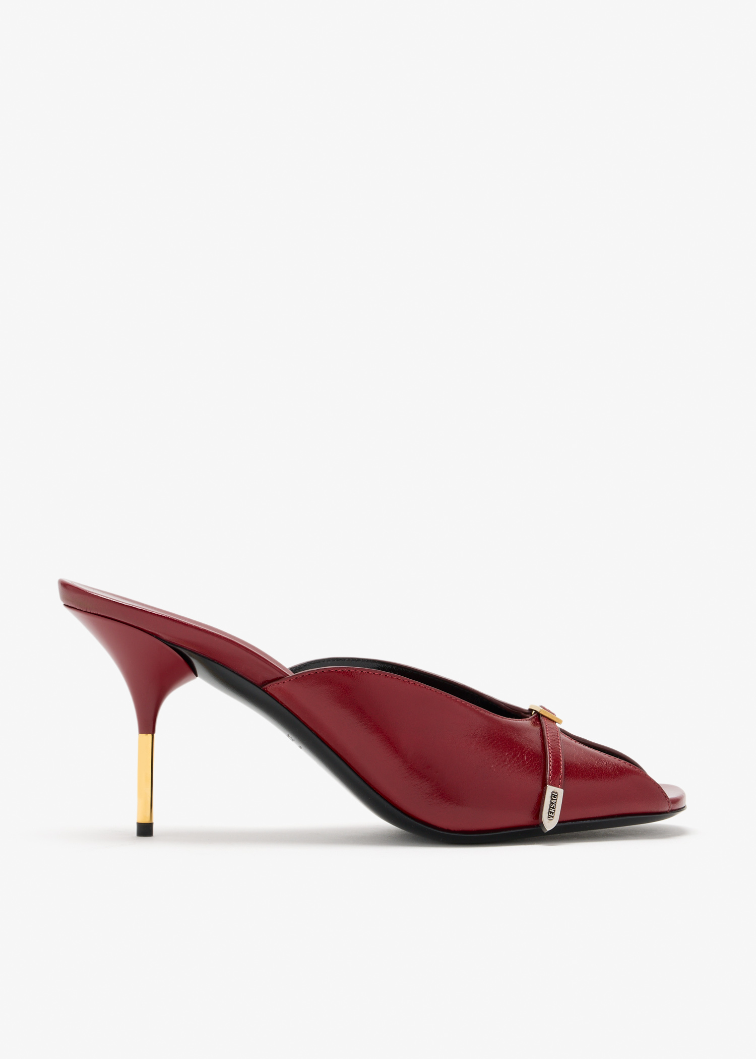 

Nyx mules, Red