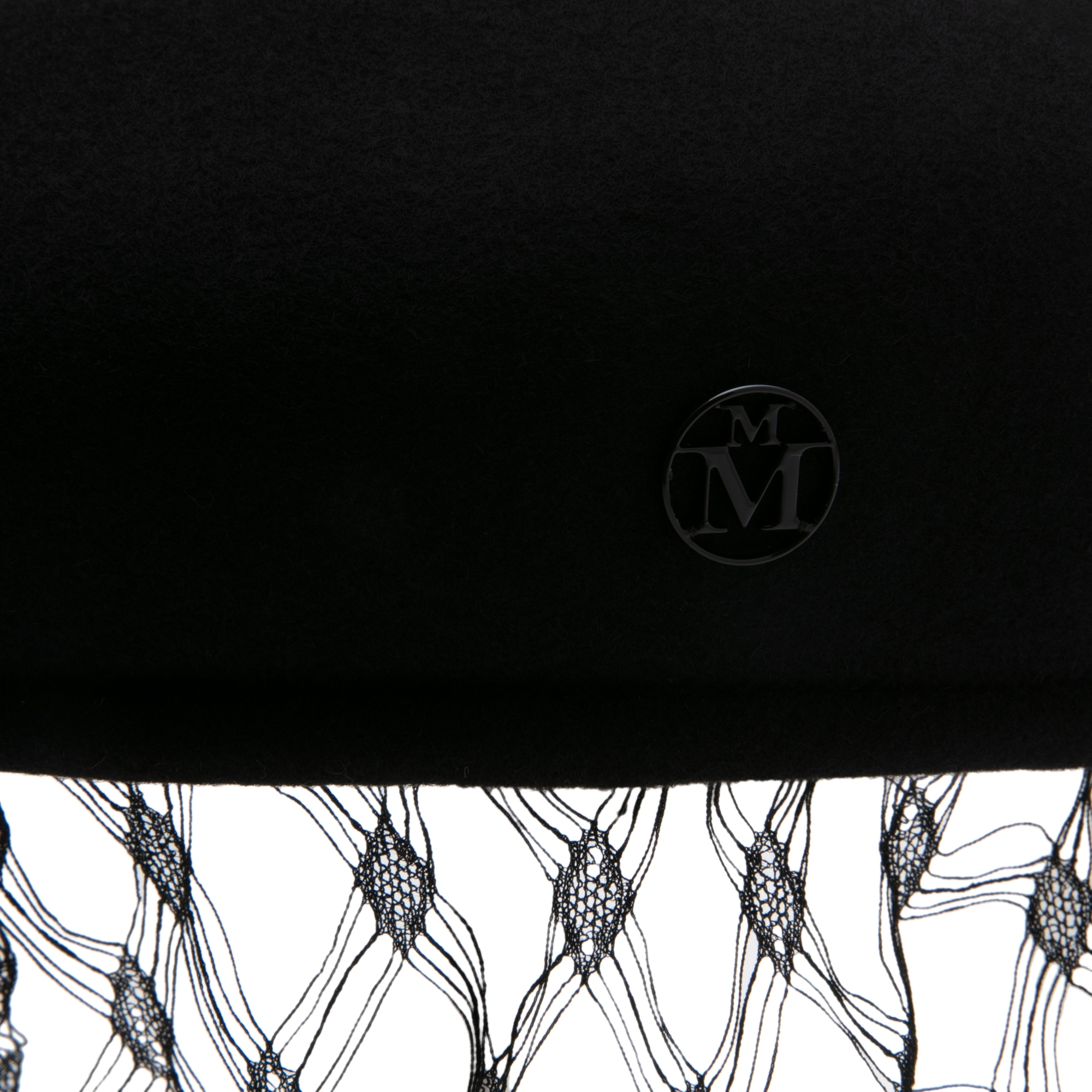 

Bonnie veil, Black
