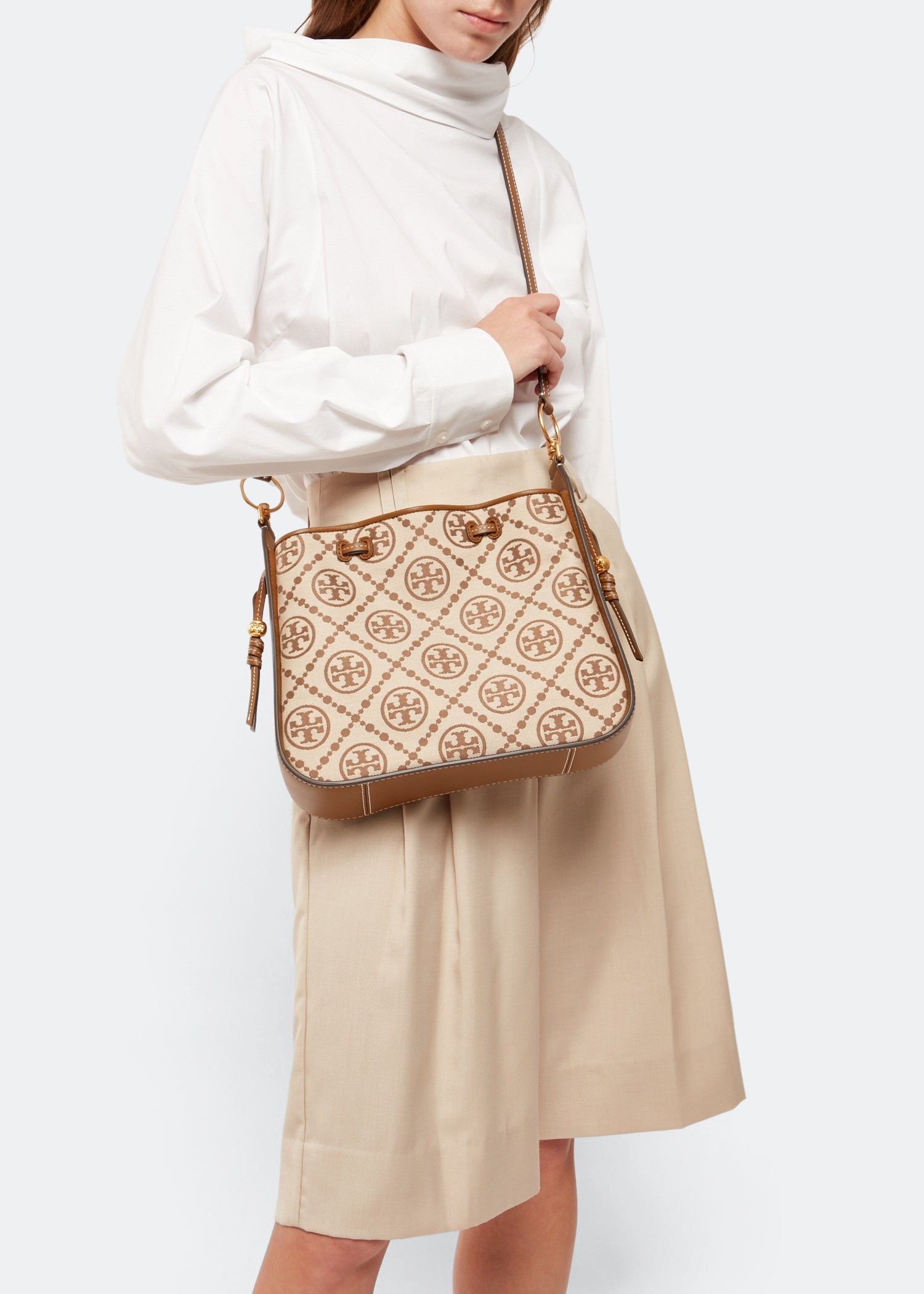 

T Monogram jacquard bell bag, Beige