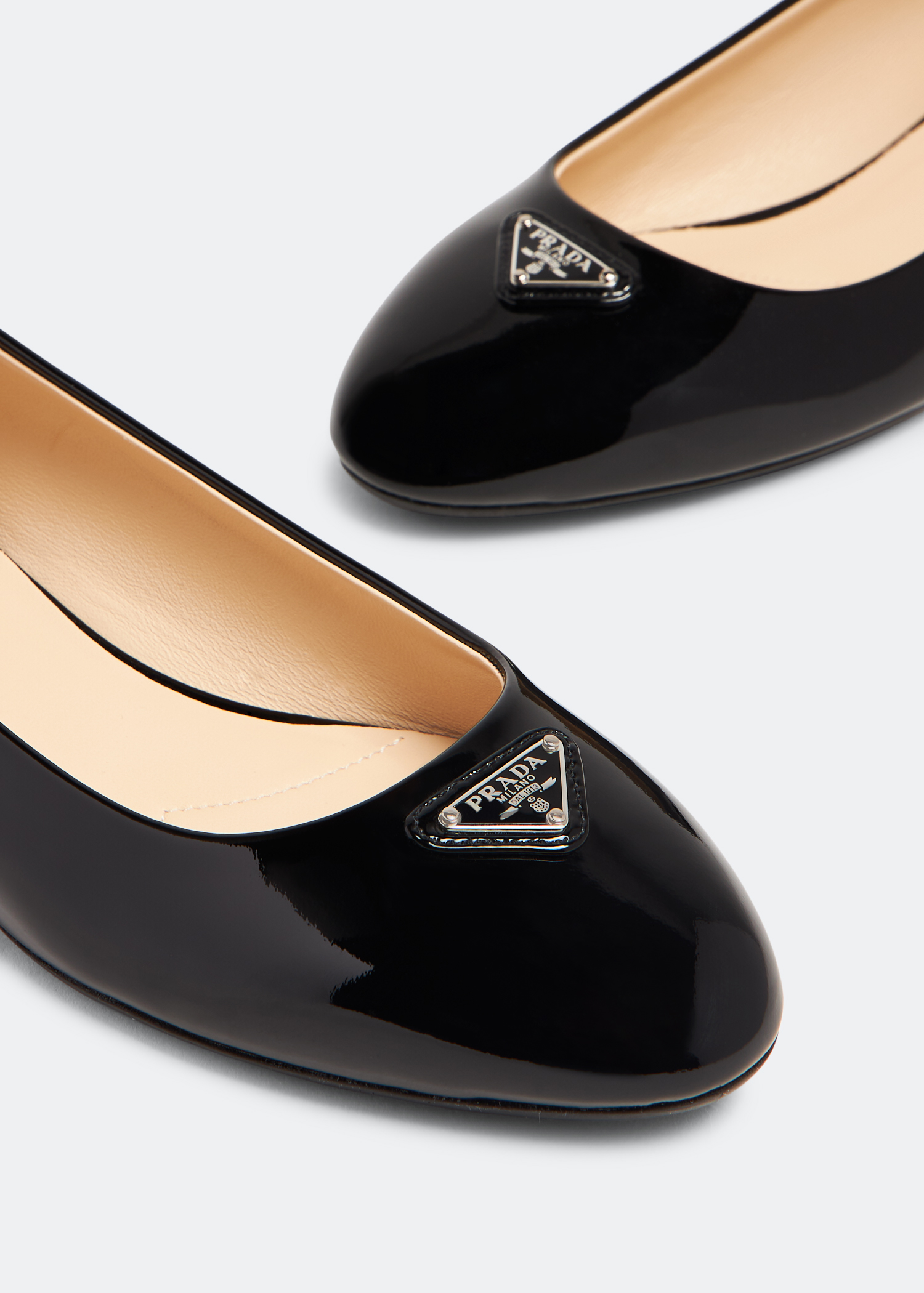 

Patent leather ballerinas, Black