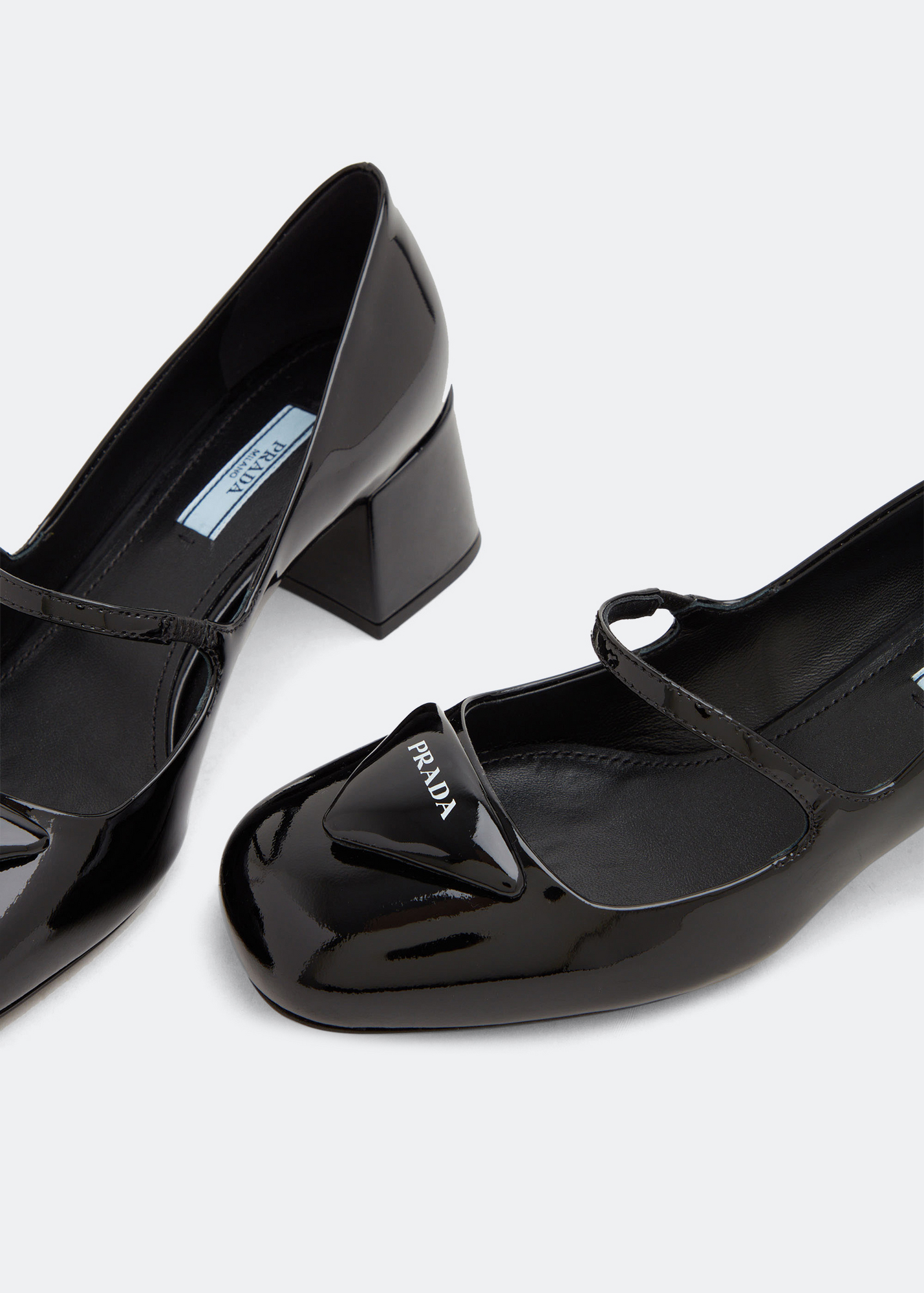 

Patent leather pumps, Black