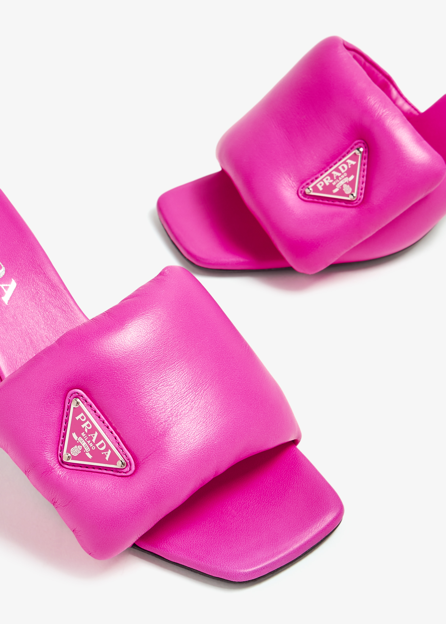 

Soft padded nappa sandals, Pink