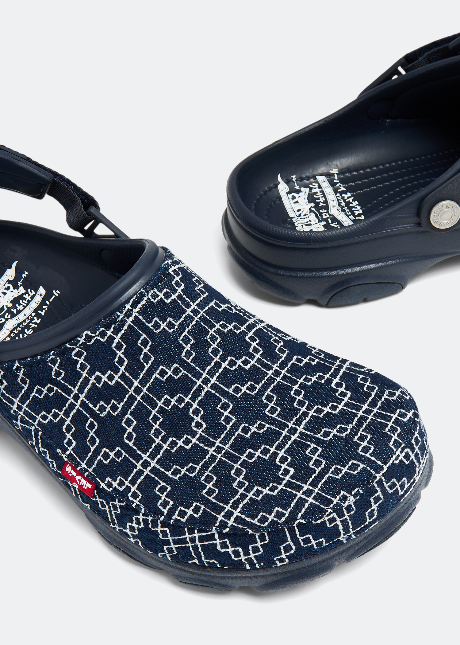 

x Levi's All-Terrain clogs, Blue