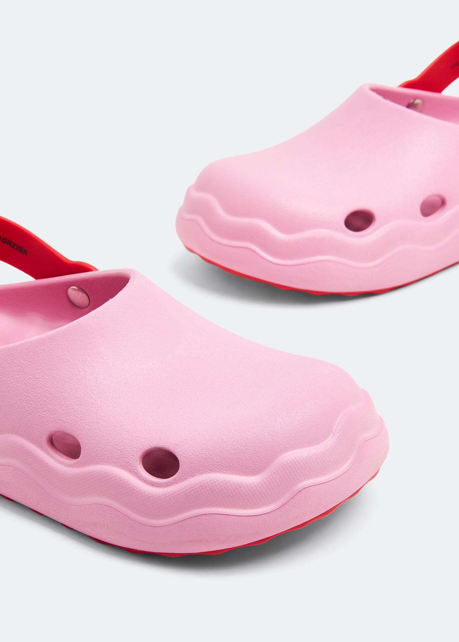 

Free clog sandals, Pink