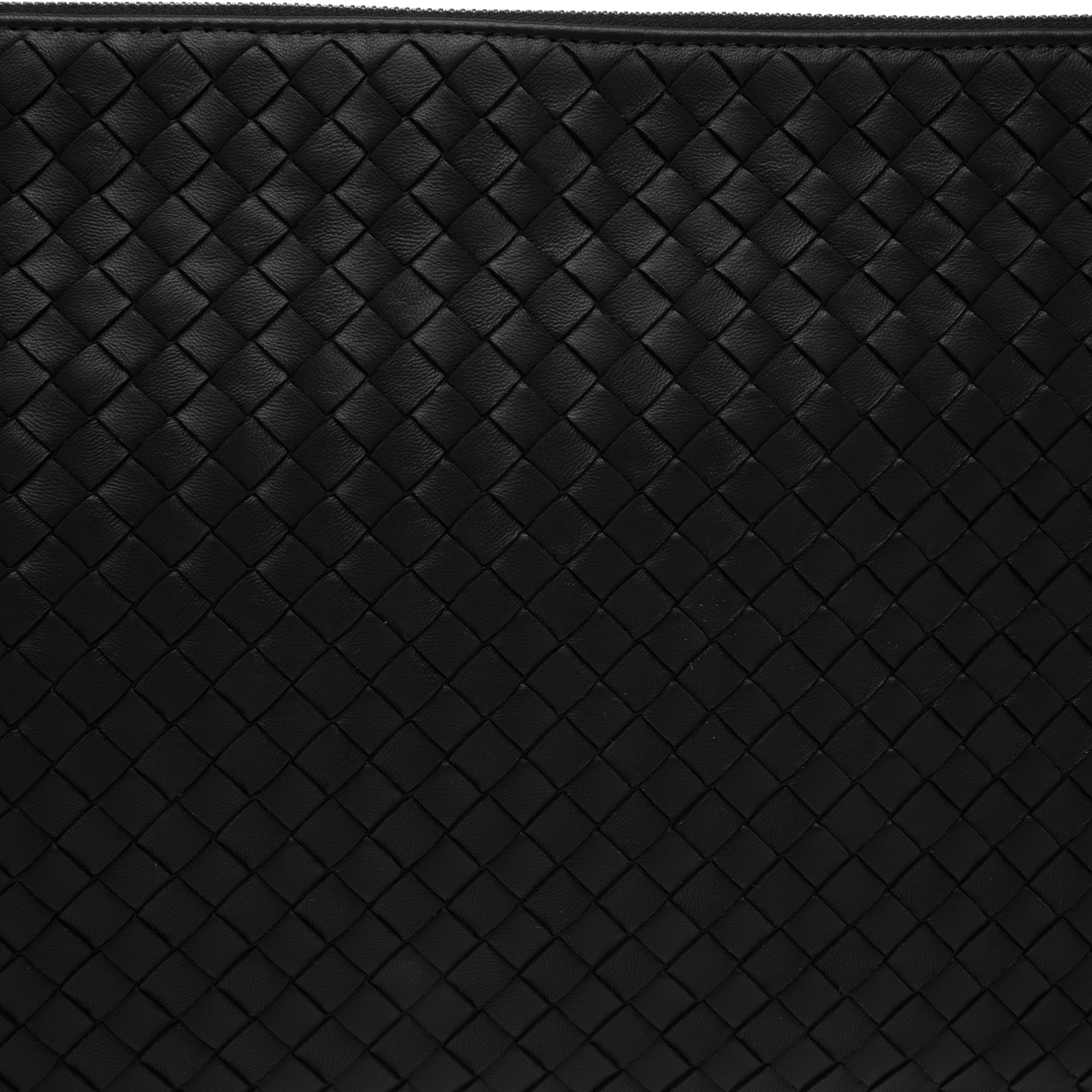 

Intrecciato pouch, Black