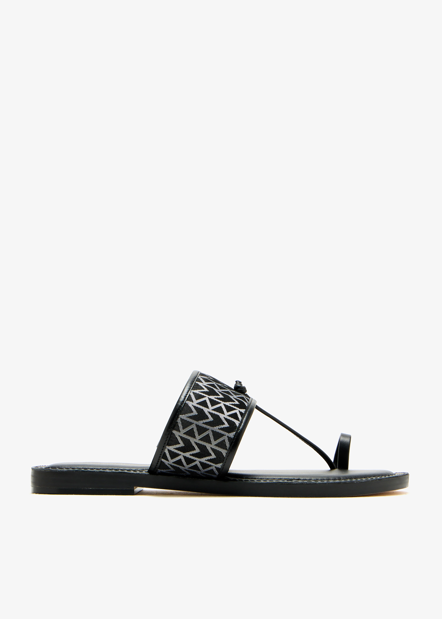 

Ashtin sandals, Black