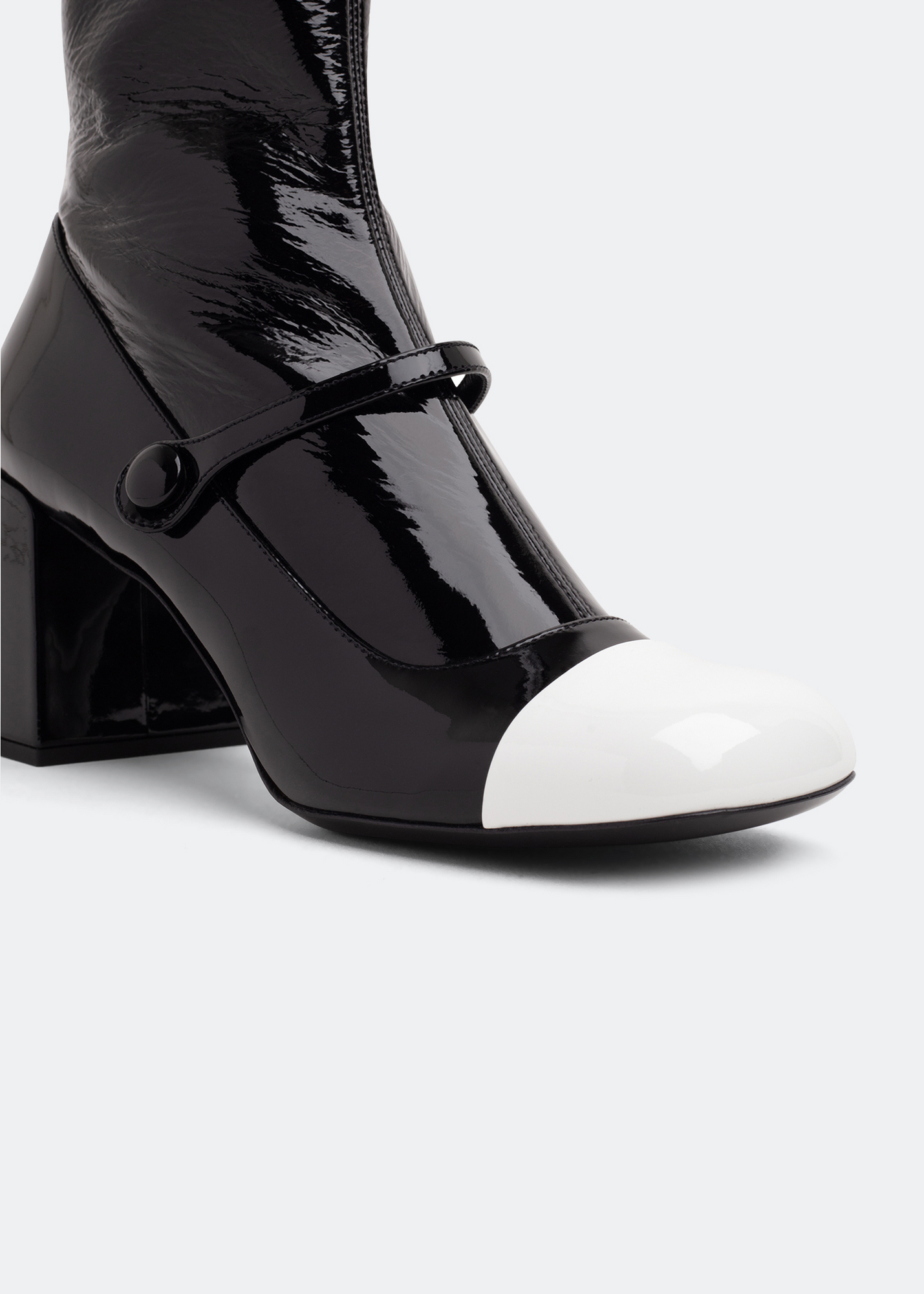 

Patent leather boots, Black