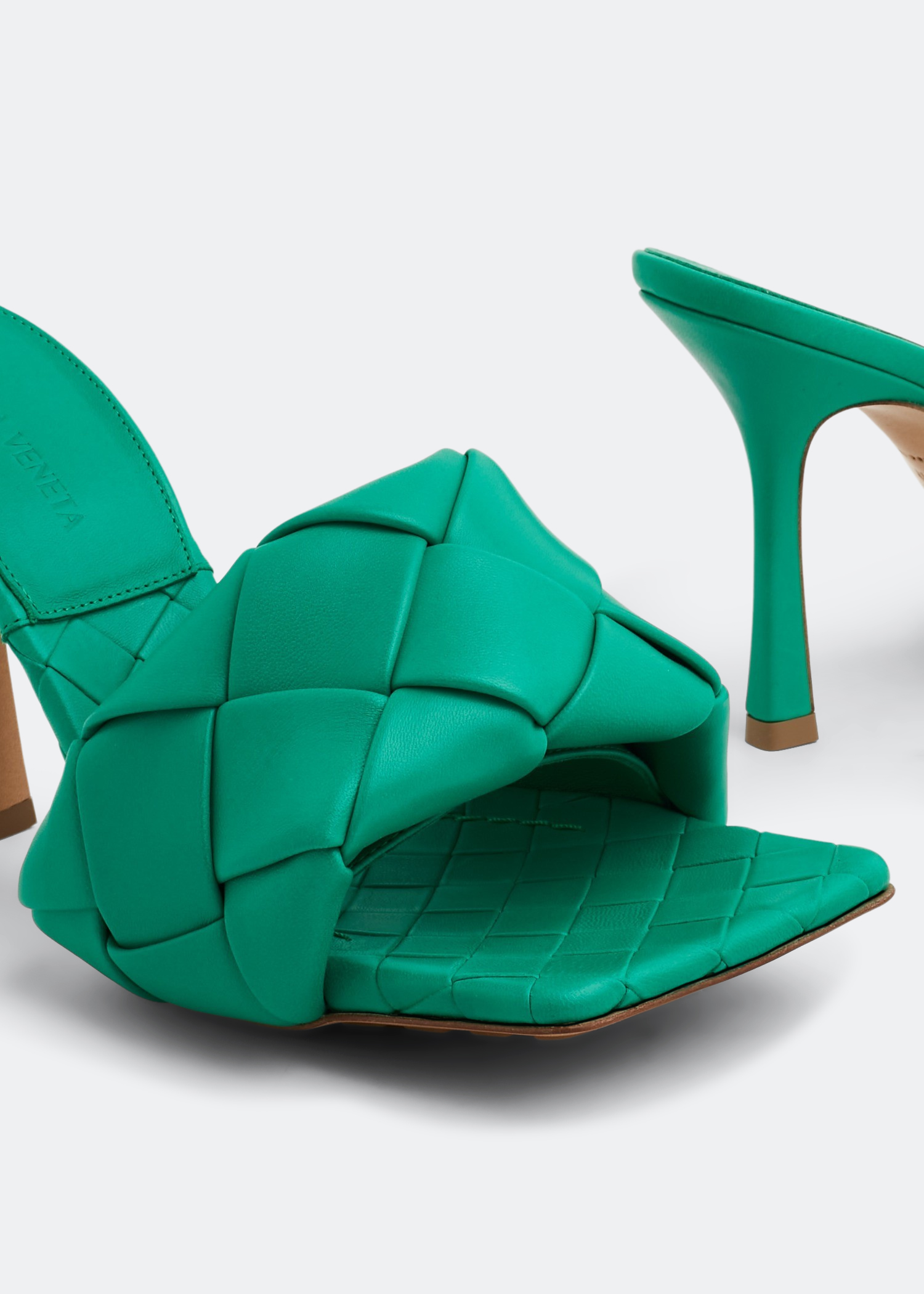 

The Lido mules, Green