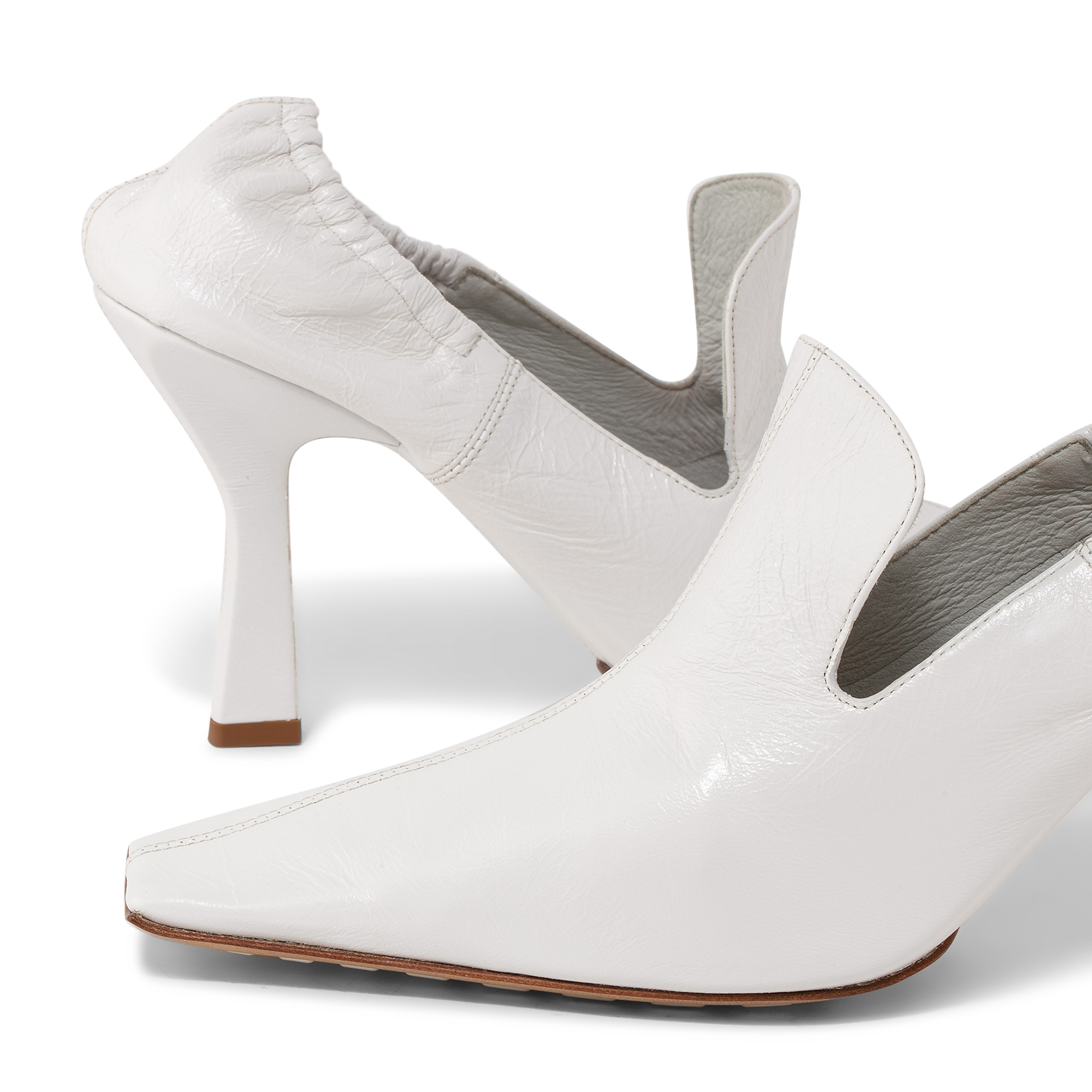 

Crunch pumps, White