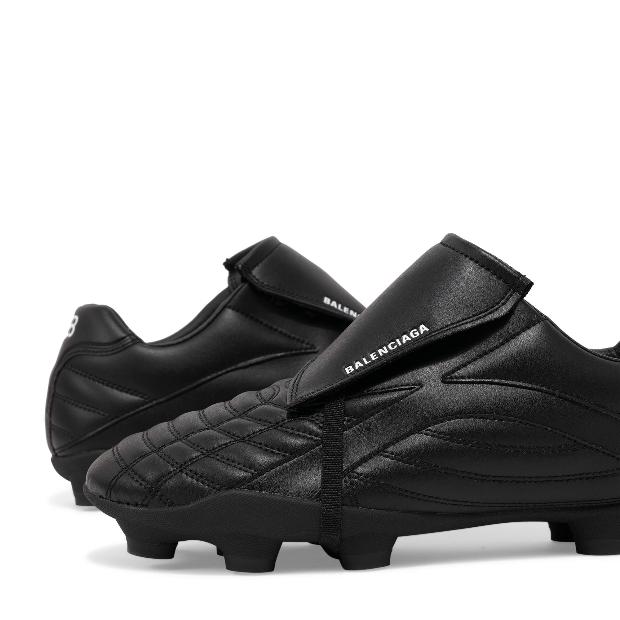 

Soccer sneakers, Black