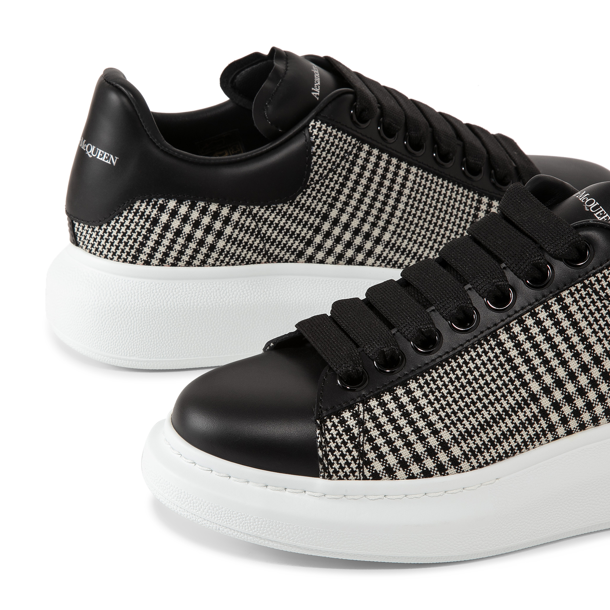 

Oversized sneakers, Black