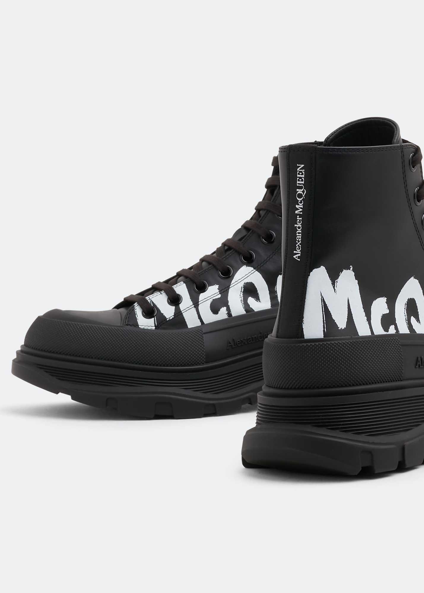

Tread canvas boots, Black