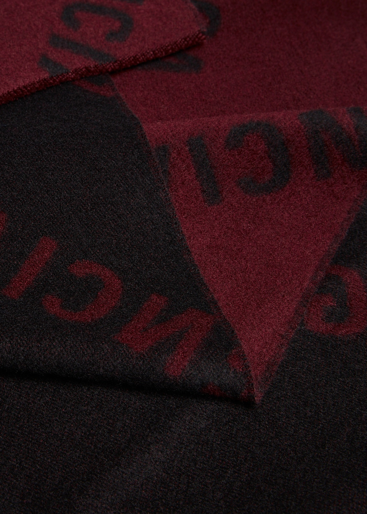 

Allover Logo scarf, Burgundy