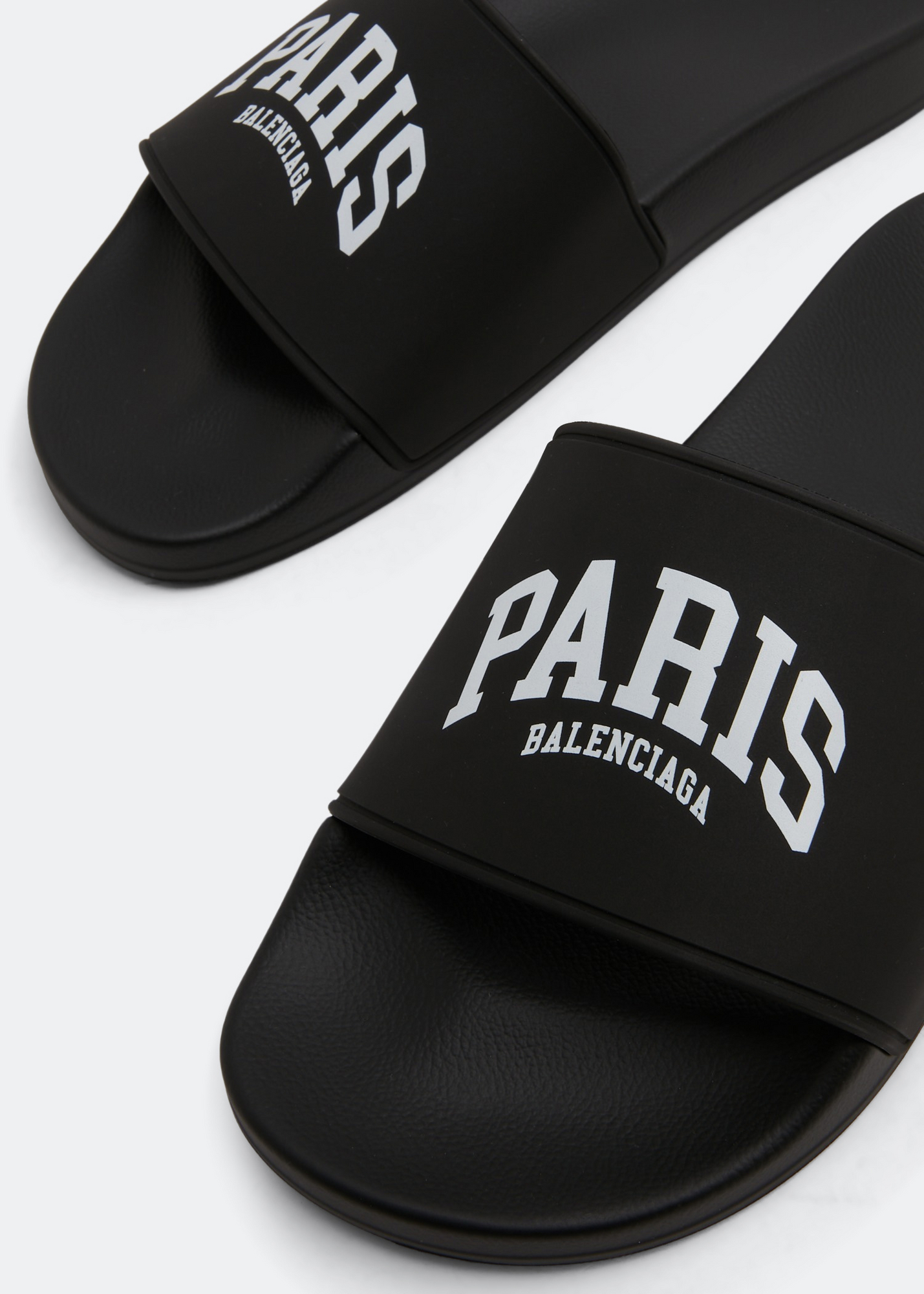 

Cities Paris pool slides, Black