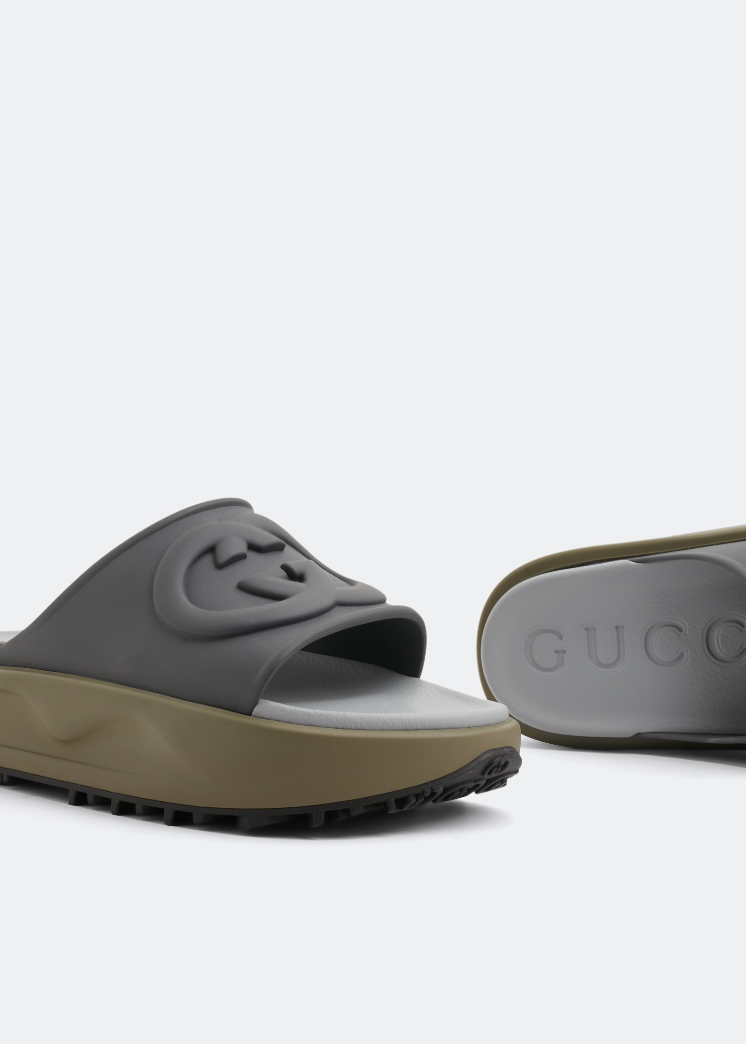 

Interlocking G slide sandals, Grey
