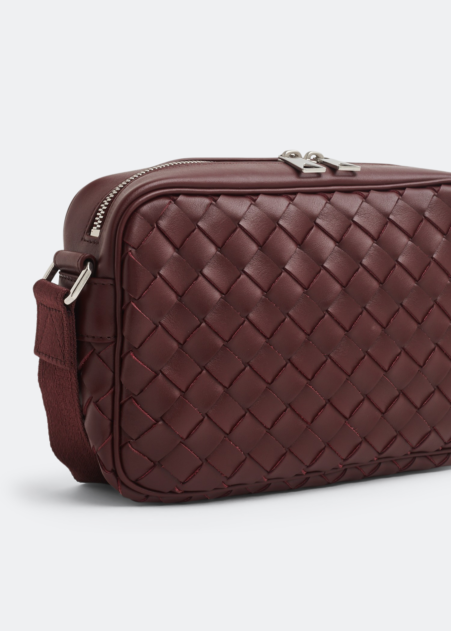 

Intrecciato camera bag, Burgundy