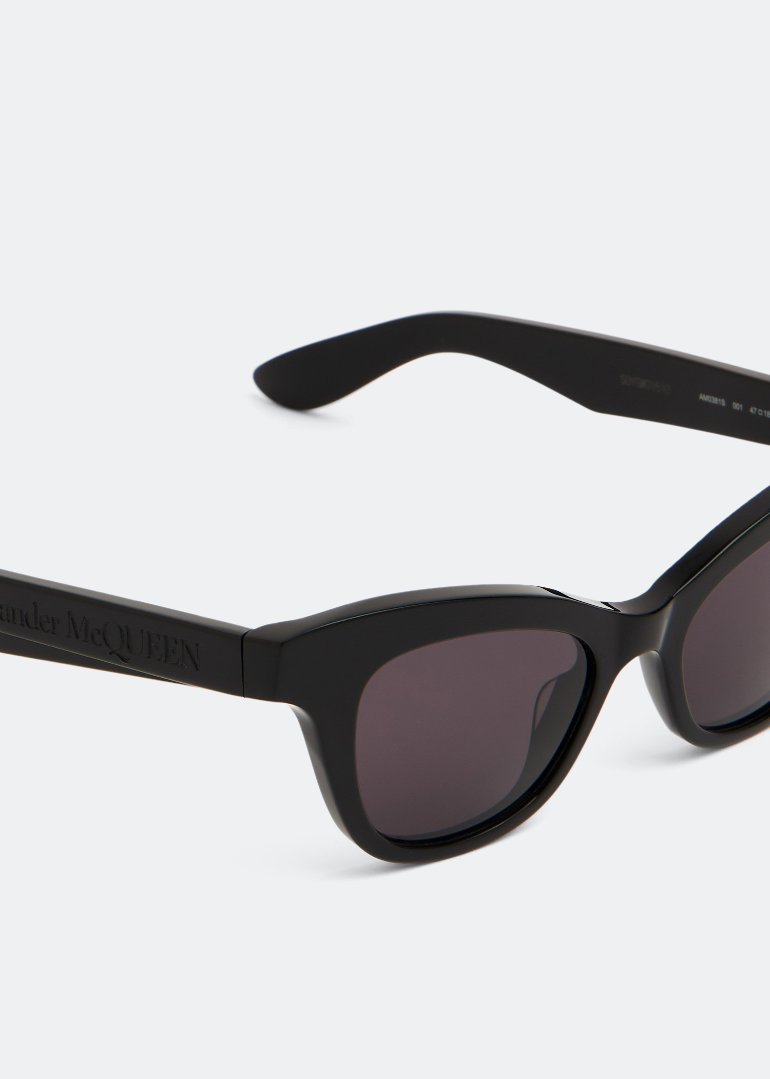 

Cat-eye sunglasses, Black