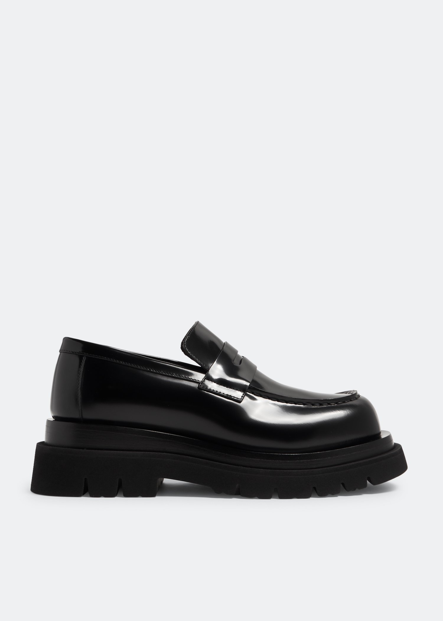 

Lug loafers, Black