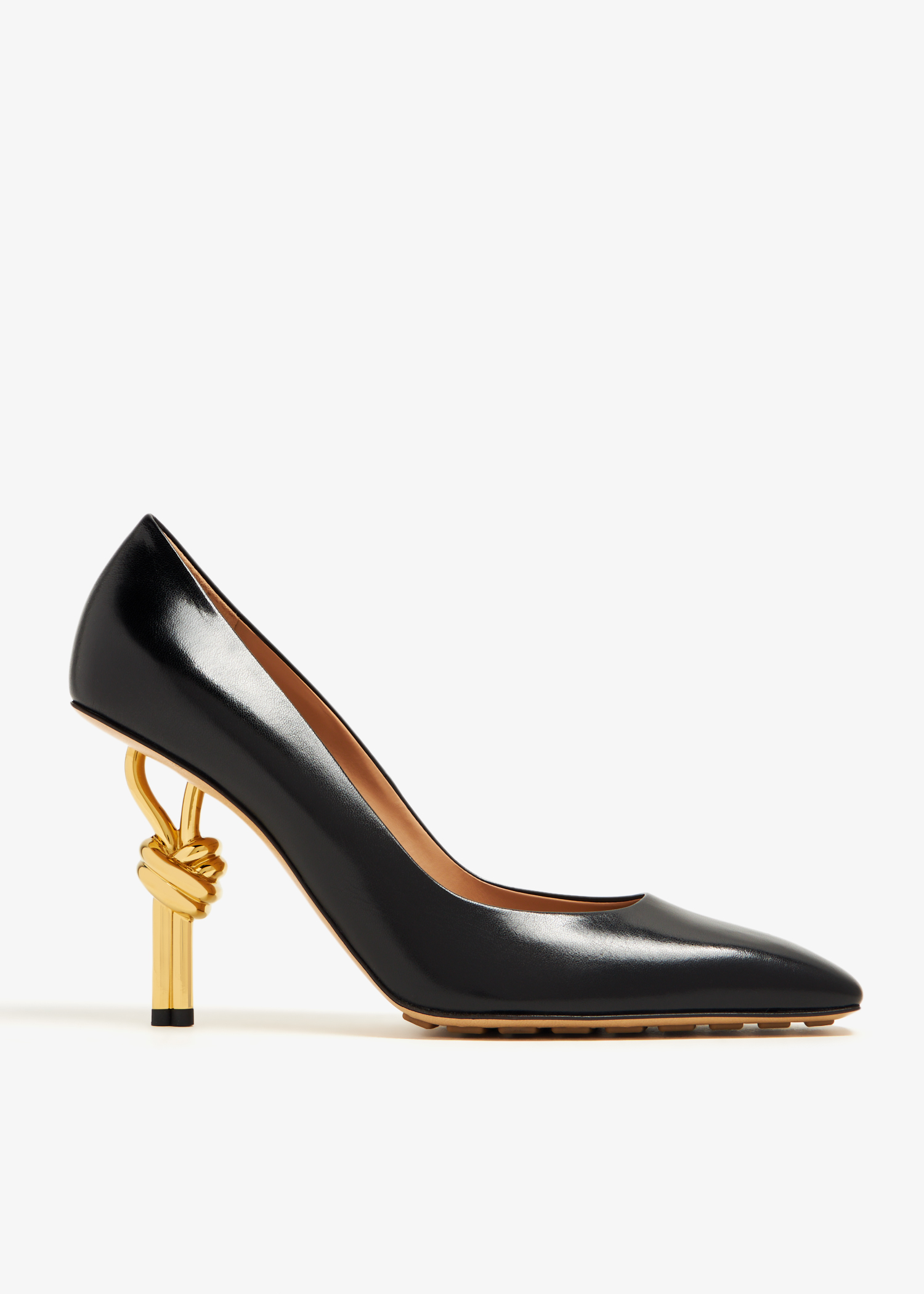 Knot pumps, Black