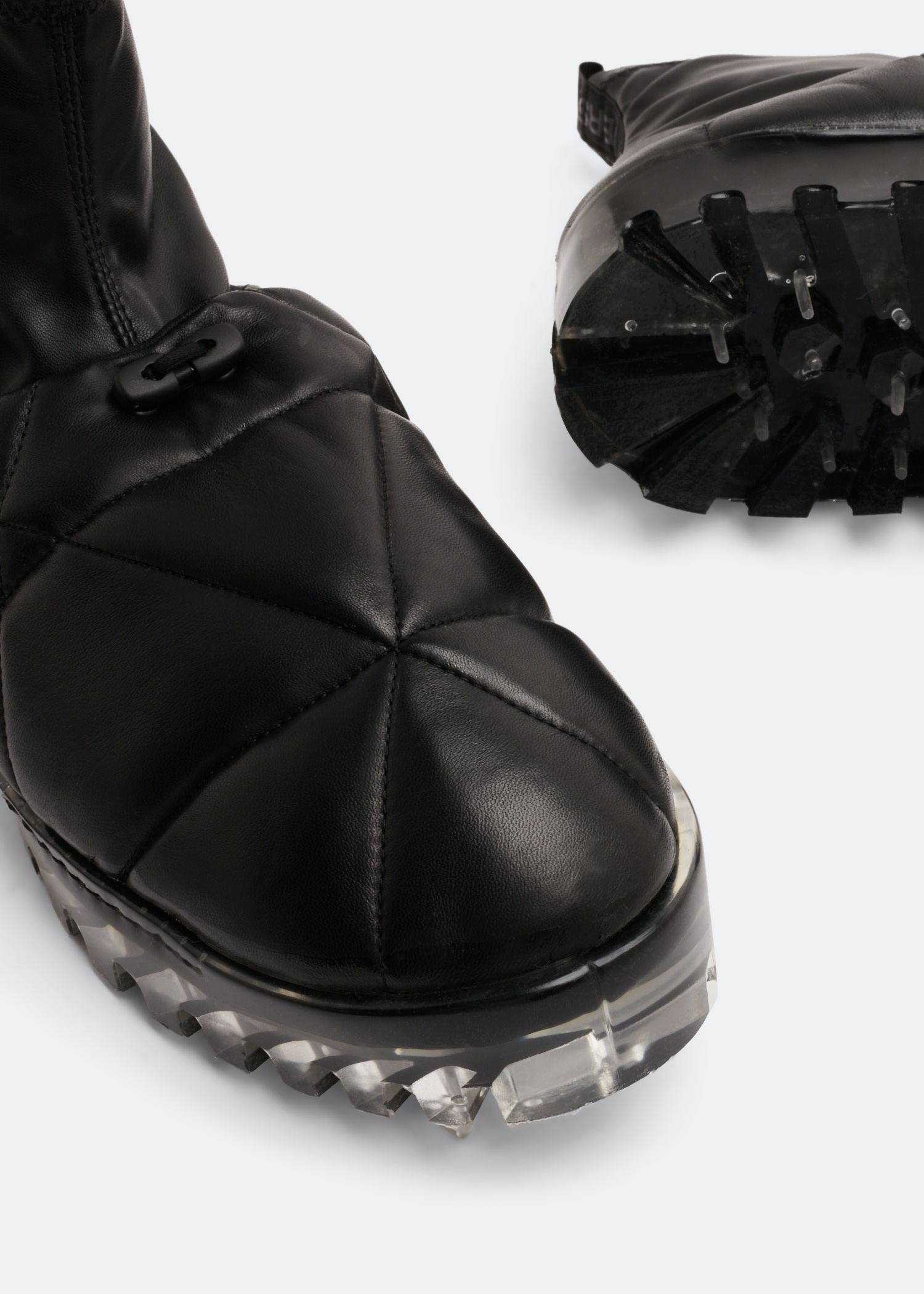 

Bold slippers, Black