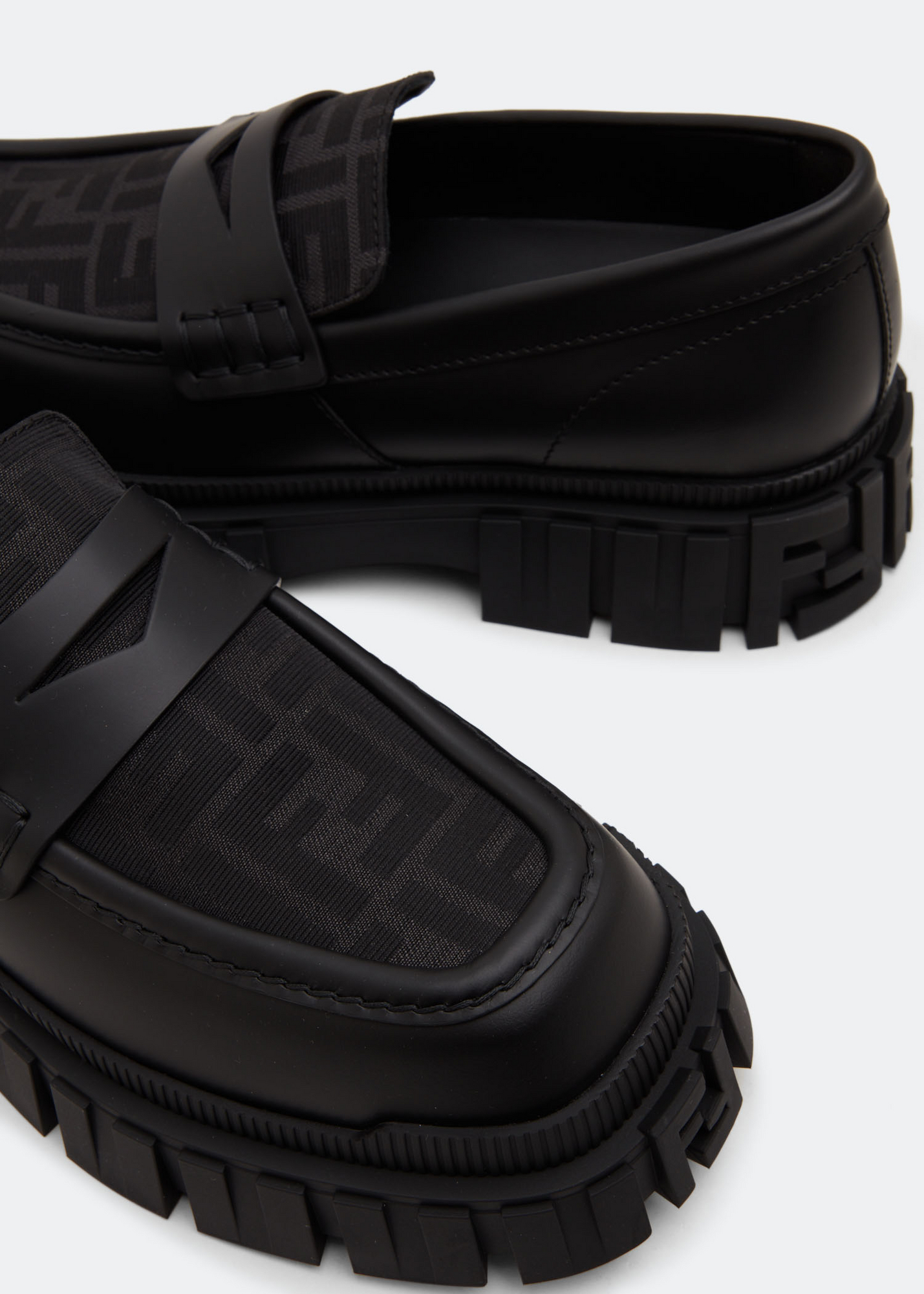 

Fendi force loafers, Black