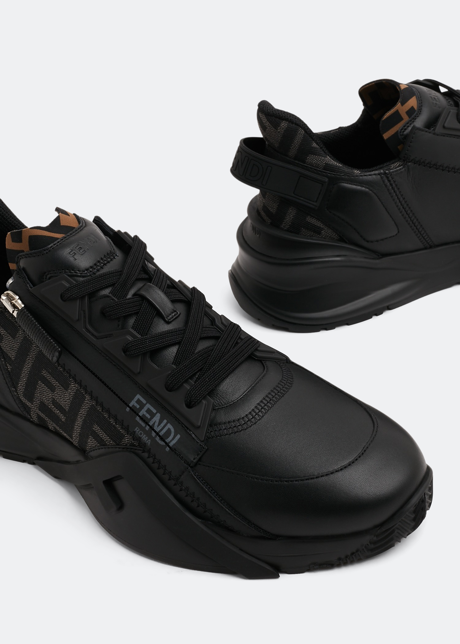 

Flow sneakers, Black