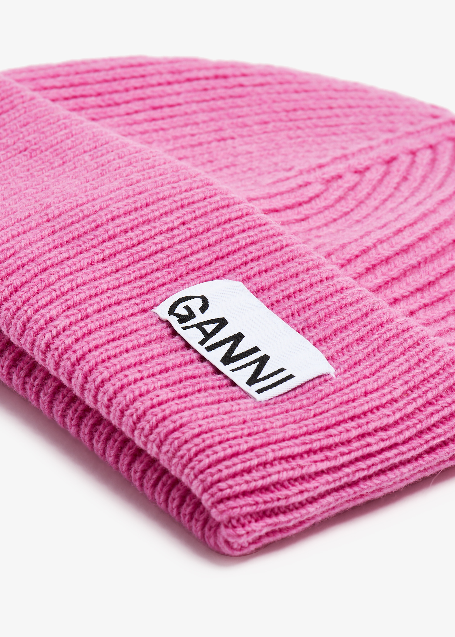 

Fitted wool rib knit beanie, Pink