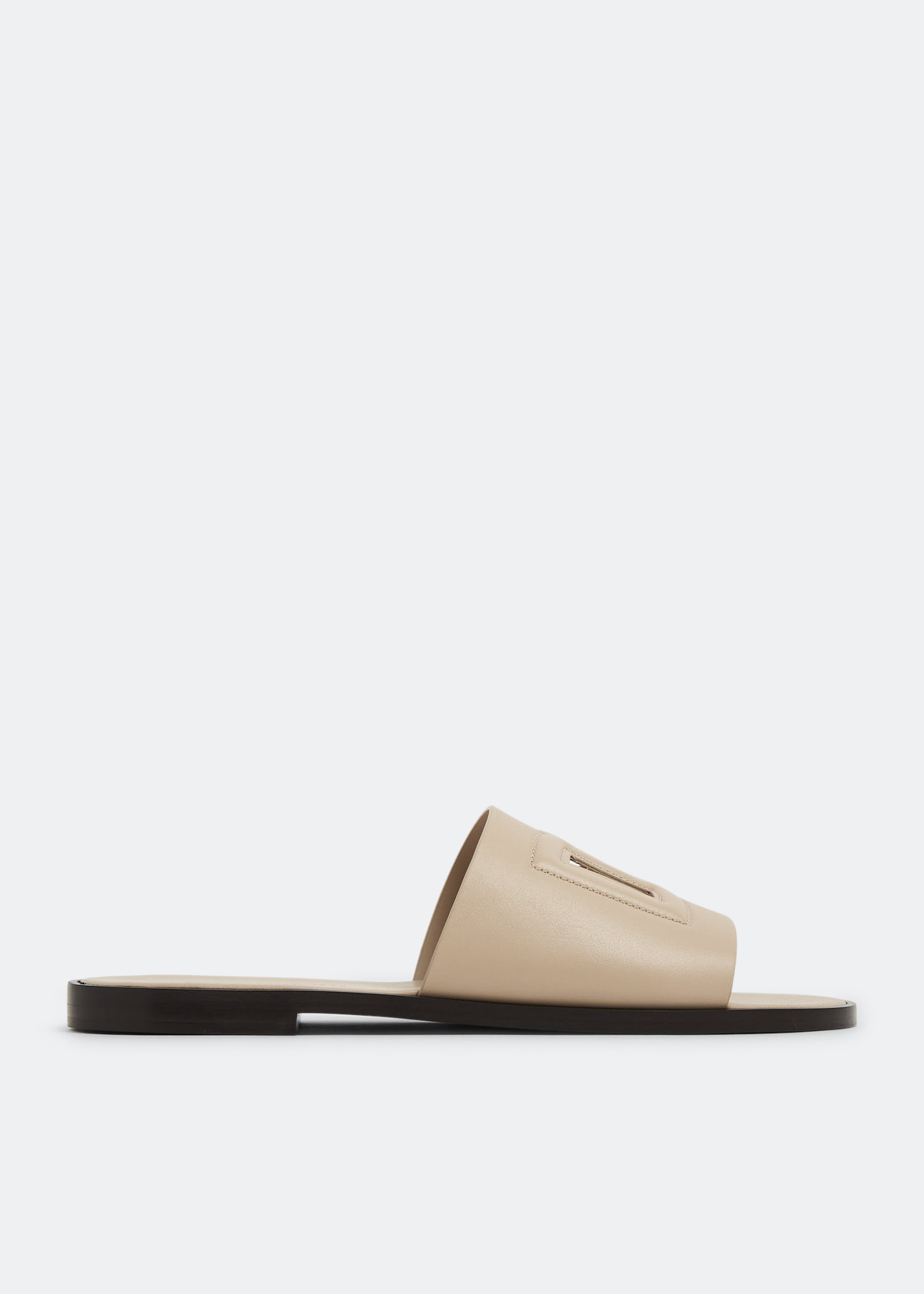 

Calfskin sandals, Beige