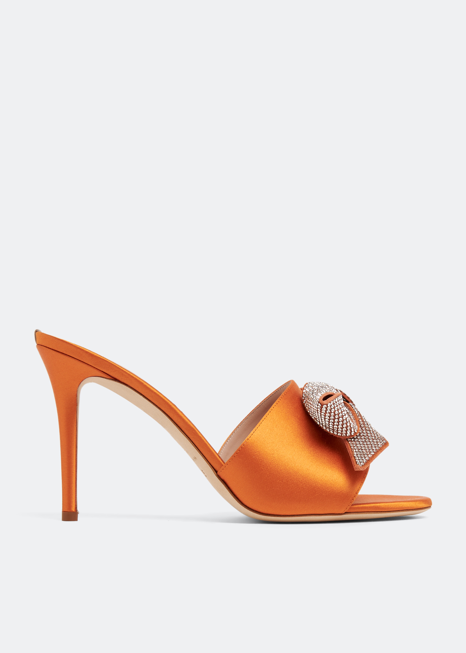 

Amna mules, Orange