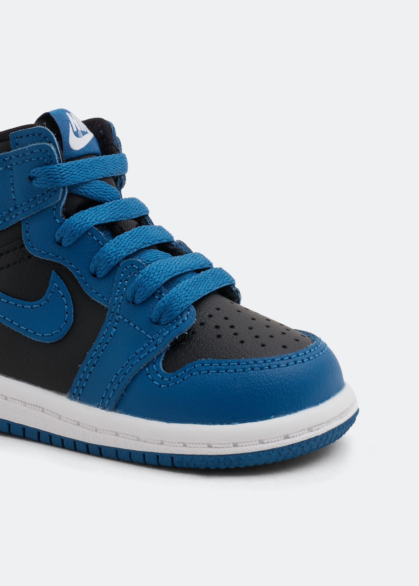 

Air Jordan 1 High OG 'Dark Marina Blue' sneakers