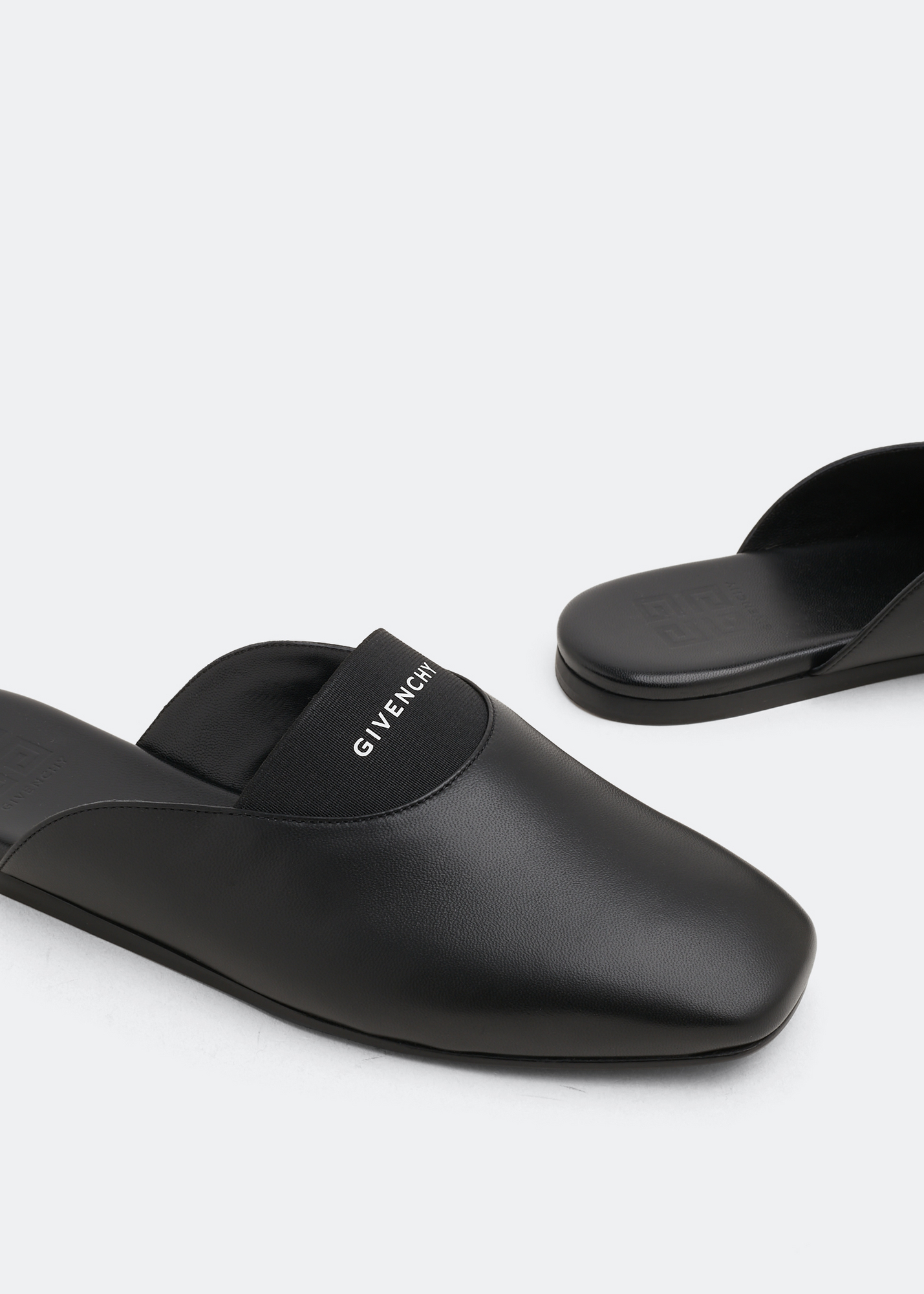 

Bedford mules, Black