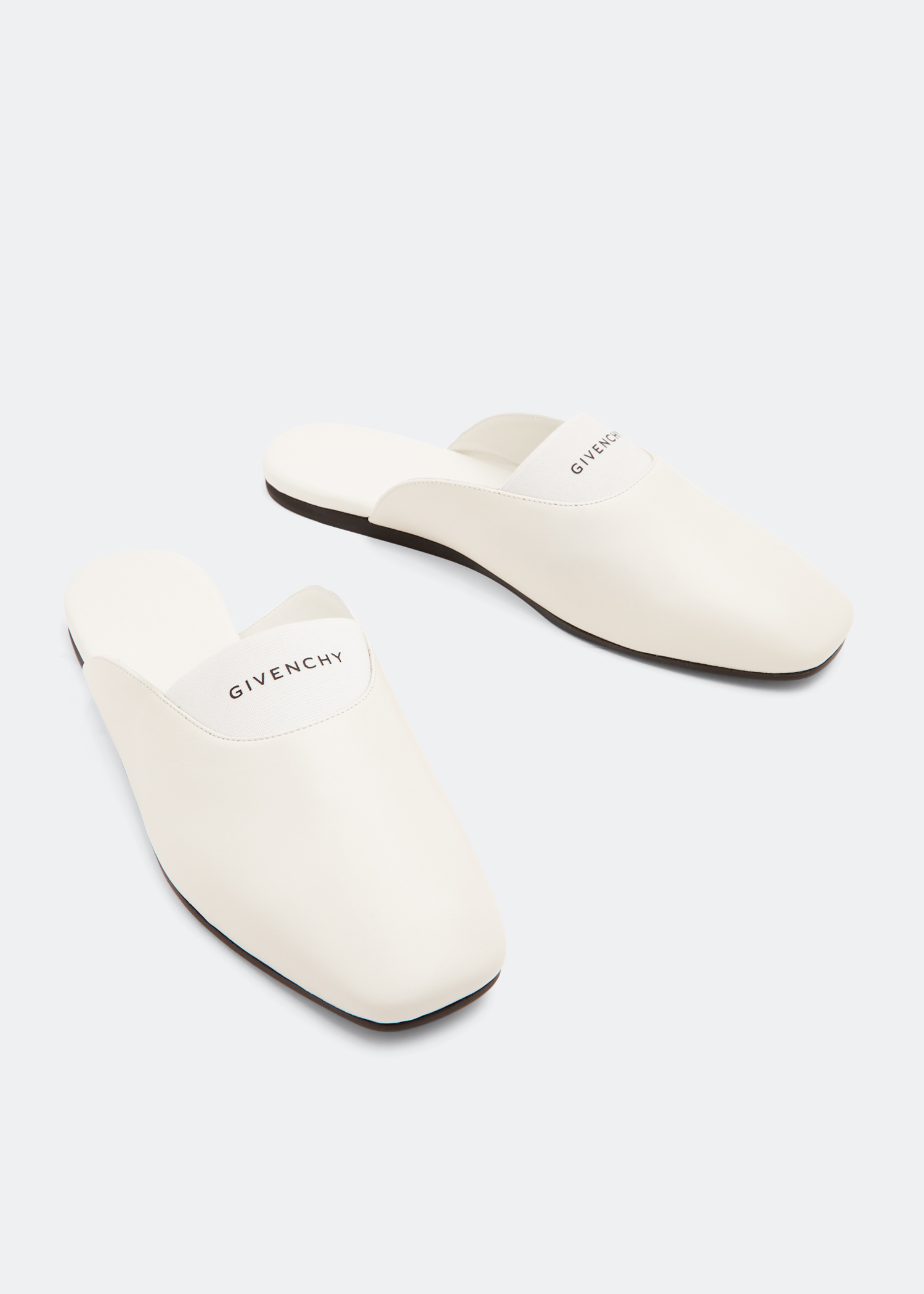 

Bedford mules, White