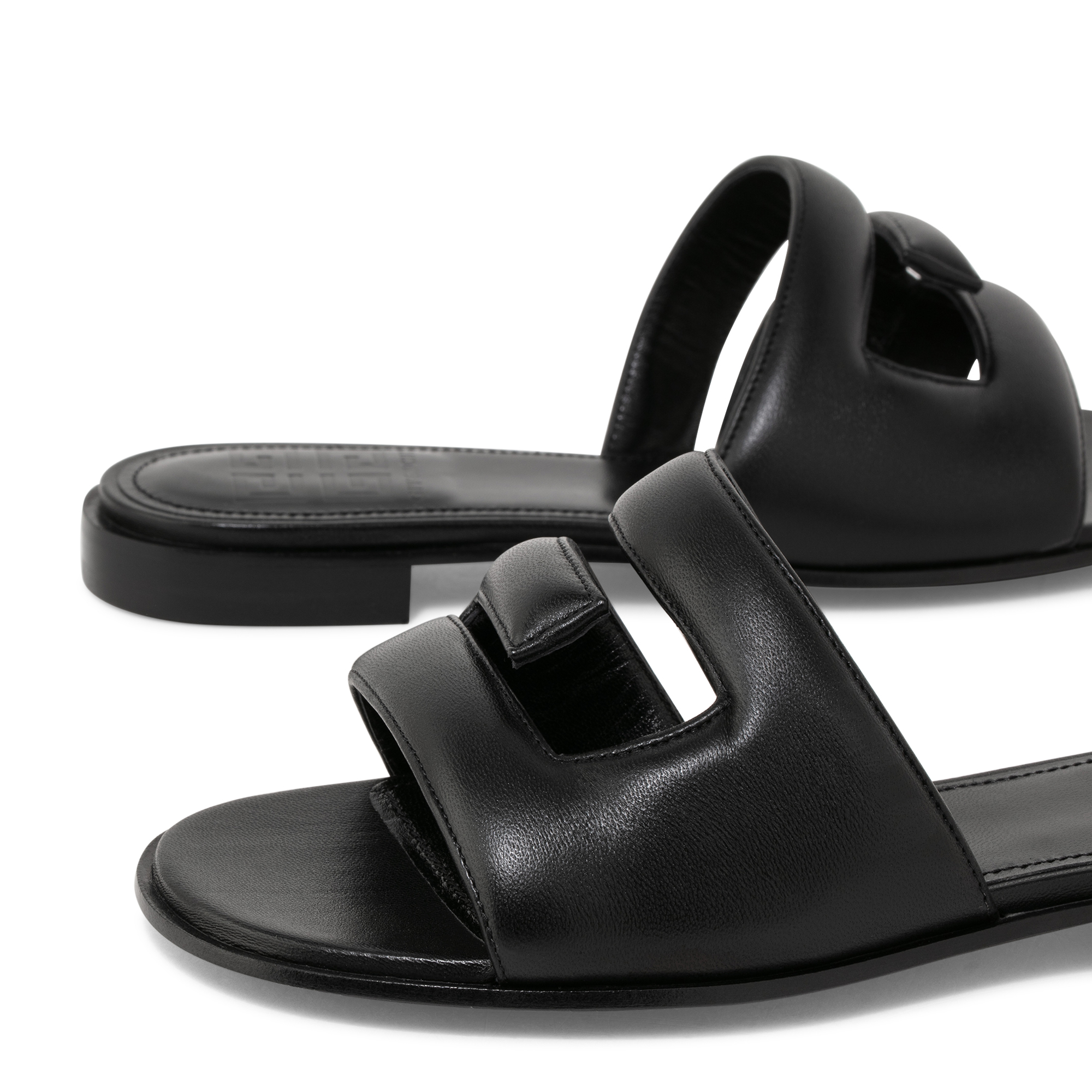 

G flat sandals, Black