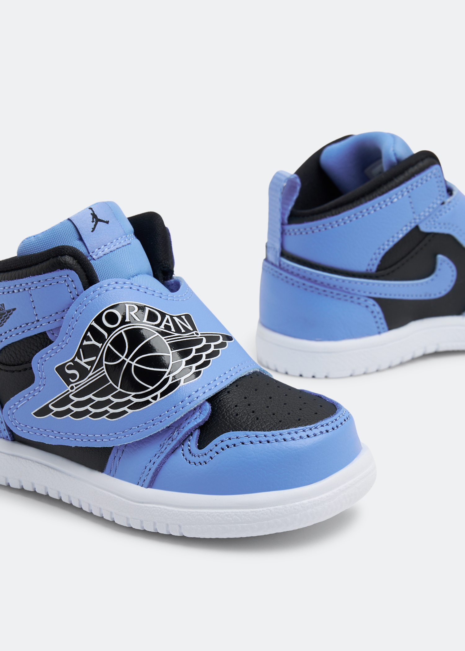 

Sky Jordan 1 sneakers, Blue
