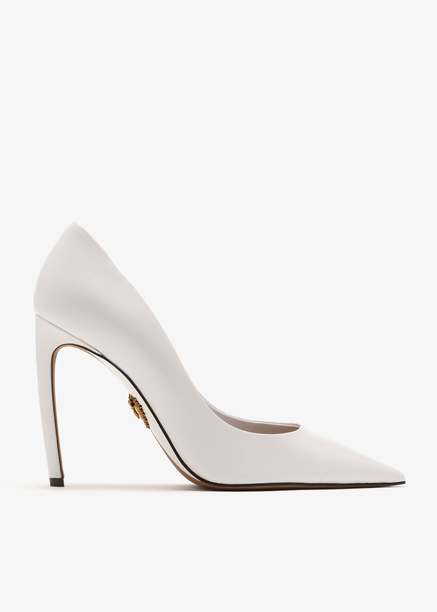 

Devotion pumps, White