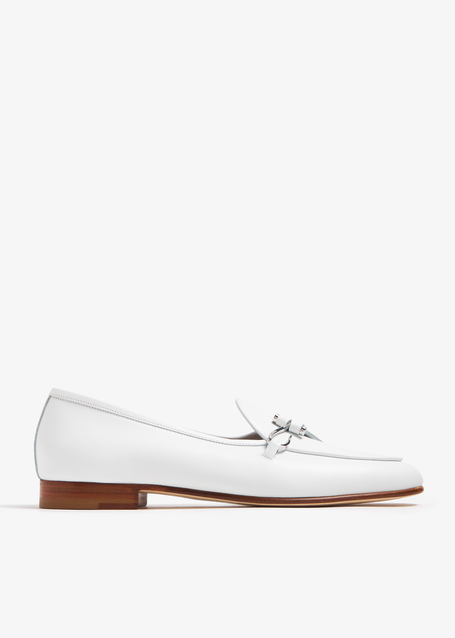 

Comporta loafers, White