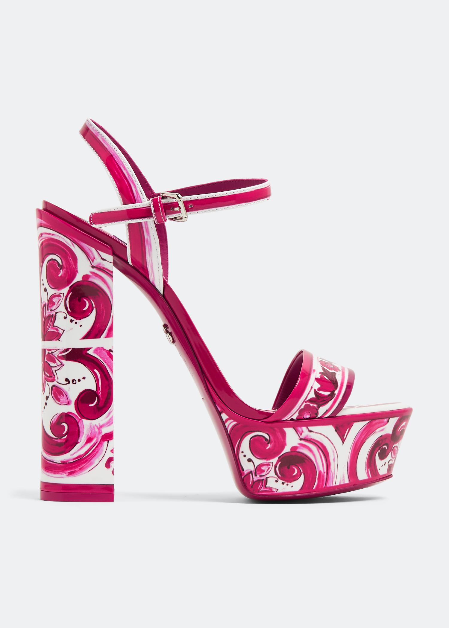 

Printed platform sandals, Prints