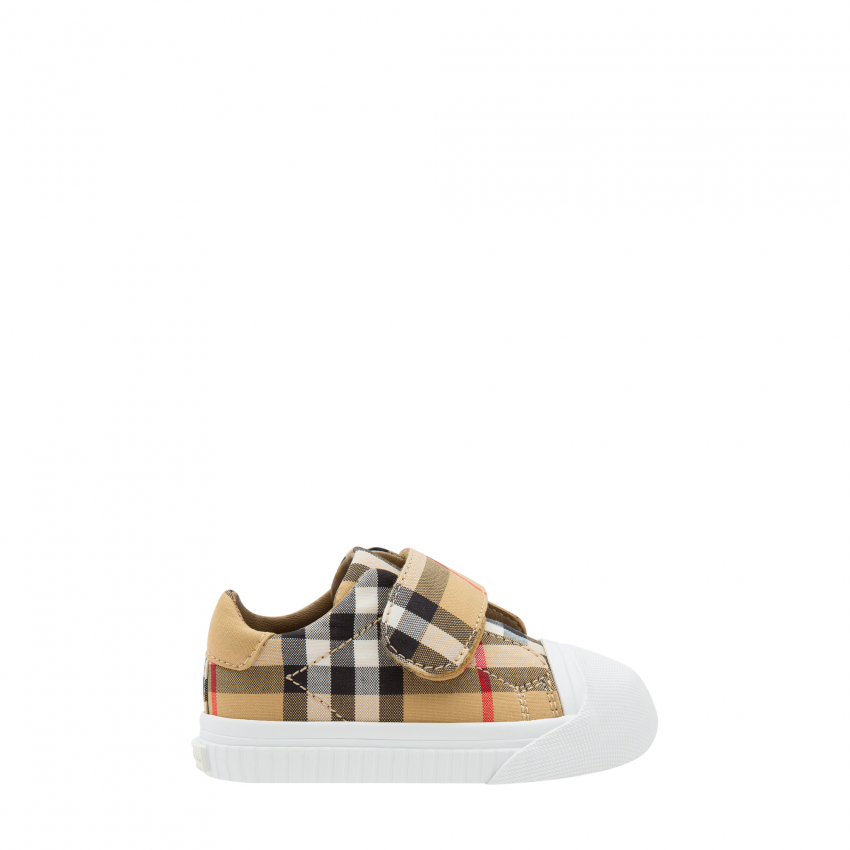 Burberry Beech sneakers for Baby - White in KSA | Level Shoes